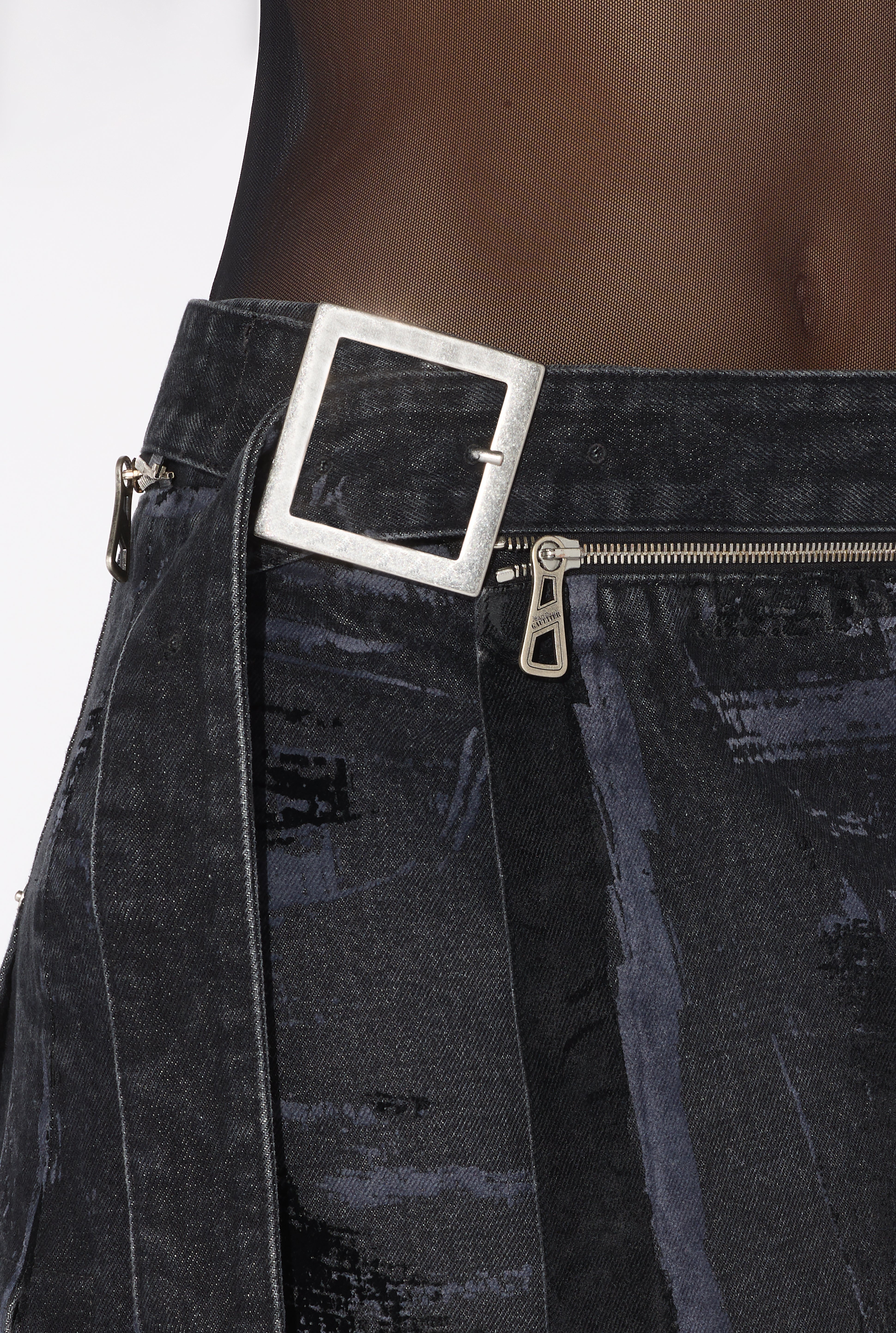 THE FLOCKED DENIM KILT - 4