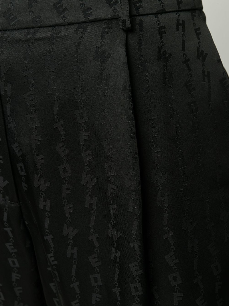 tone-on-tone logo shorts 5
