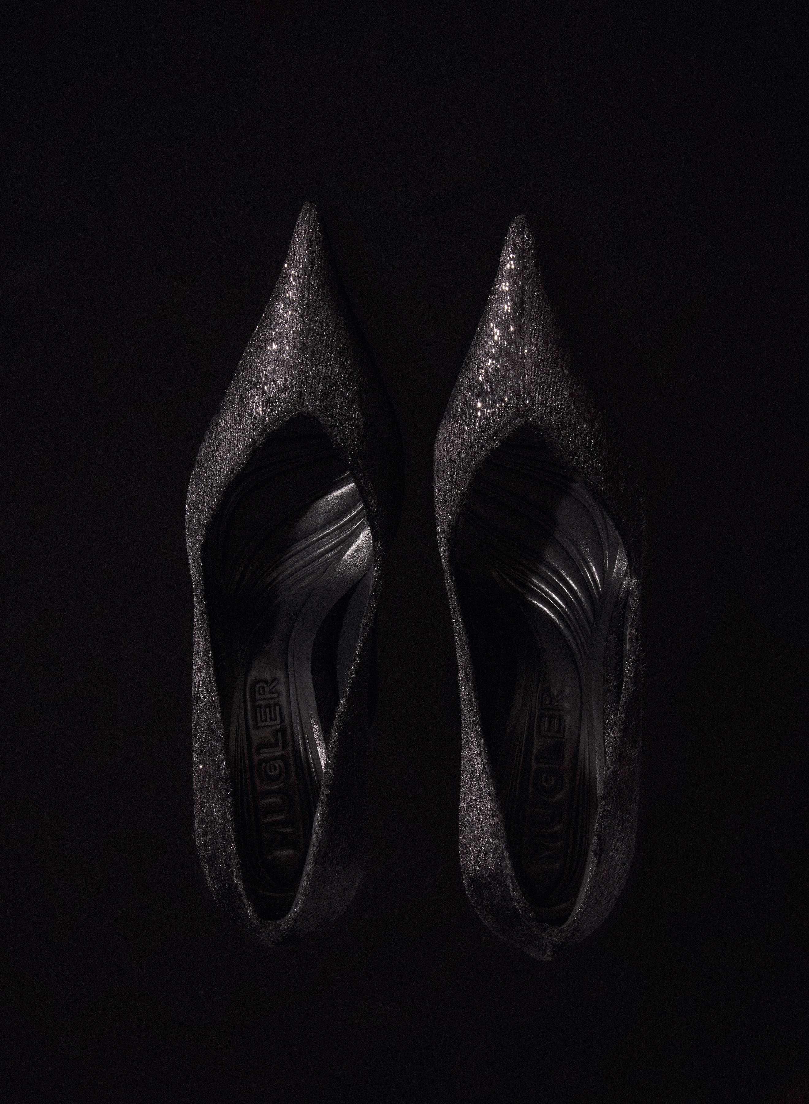 black leather faux fur glittered fang 95 pump - 5