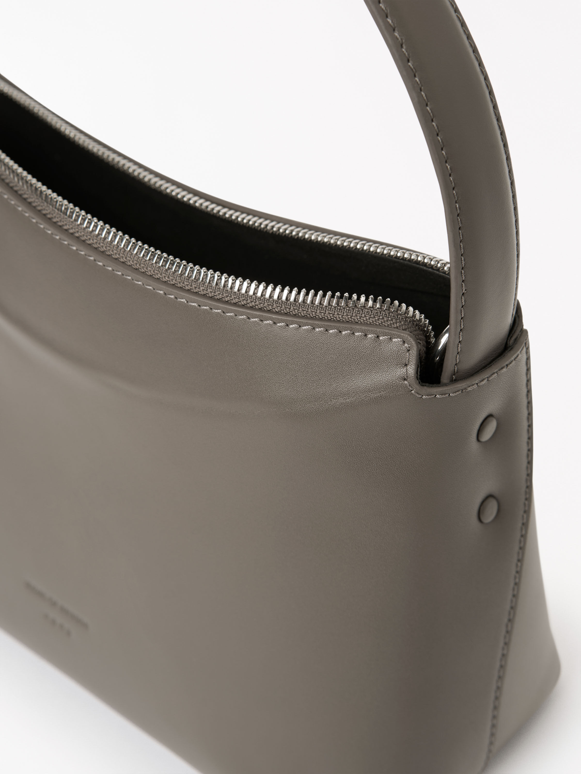 Conci Leather Shoulder Bag - 4