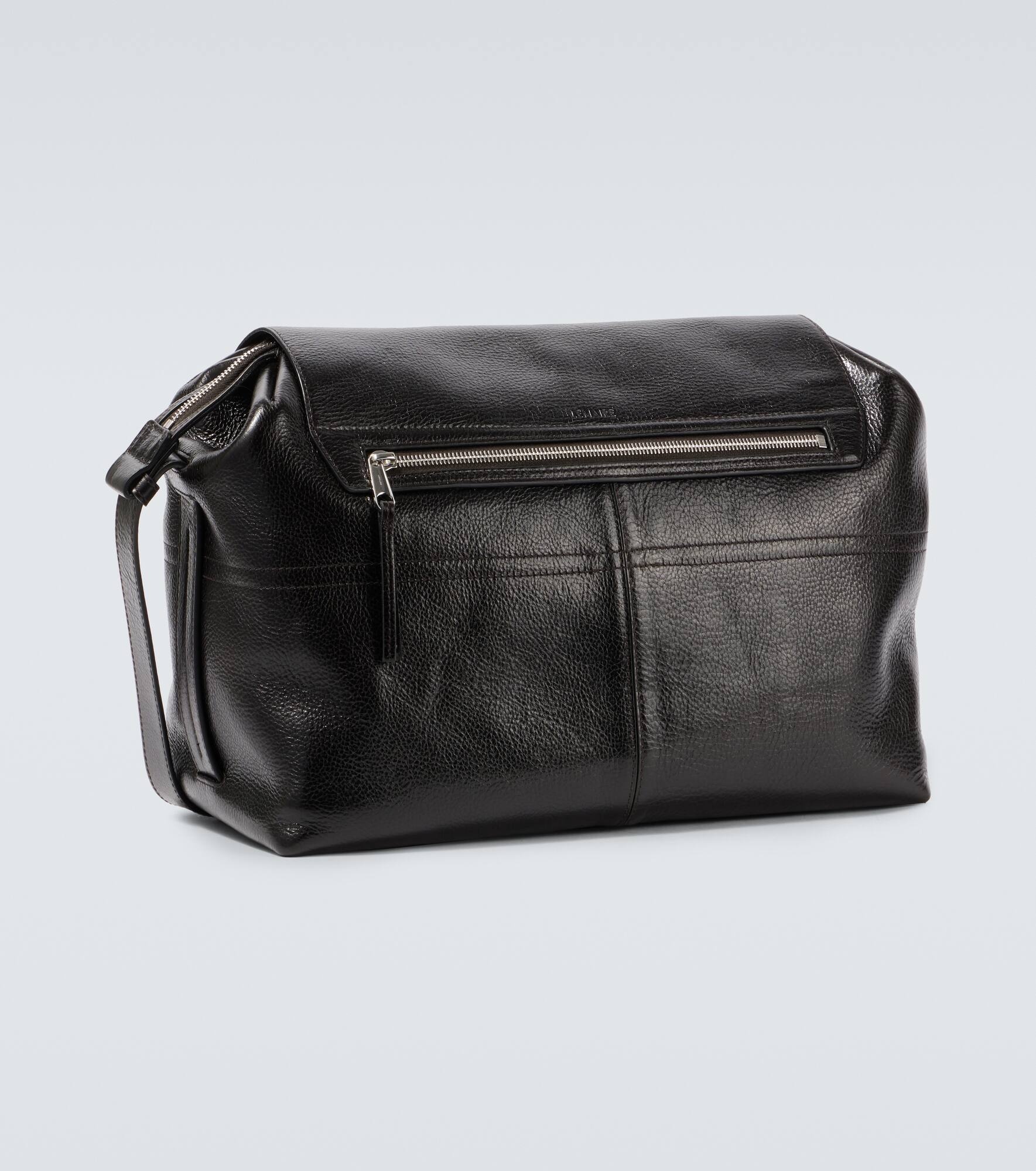 Week-end Gear leather shoulder bag - 5