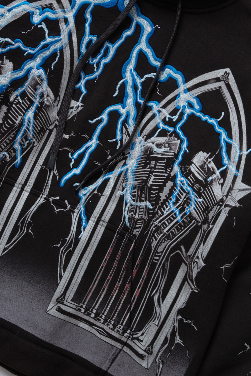 WHO DECIDES WAR ENGINE HOODED PULLOVER outlook