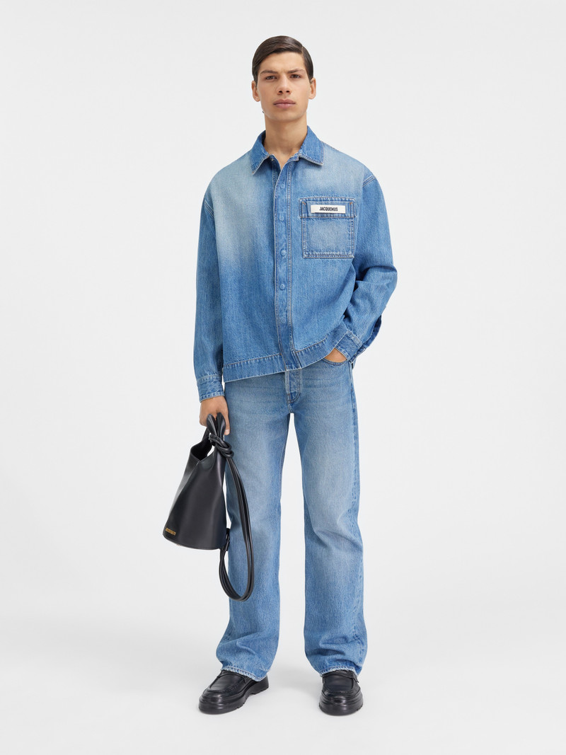 JACQUEMUS La chemise de-Nîmes outlook
