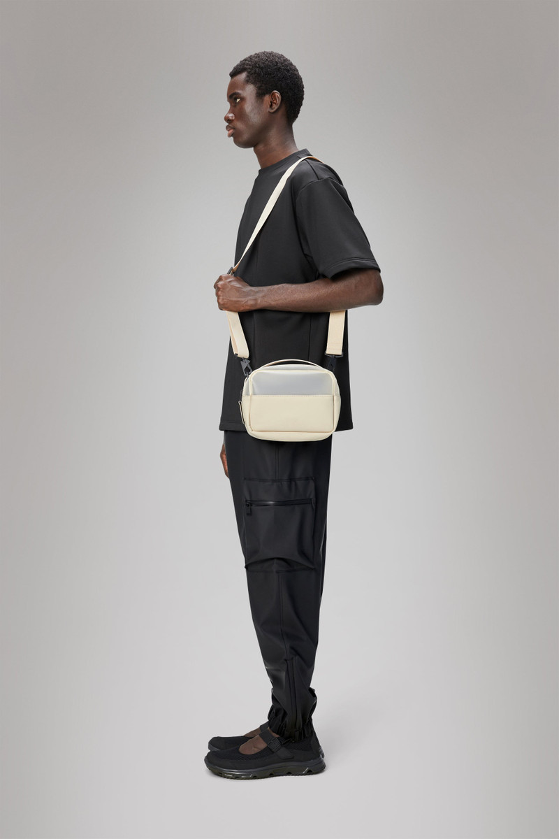 RAINS Split Box Bag outlook