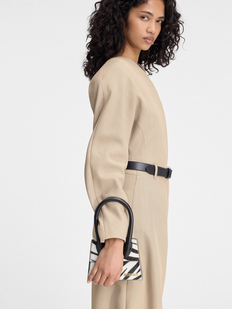 JACQUEMUS Le Chiquito moyen outlook
