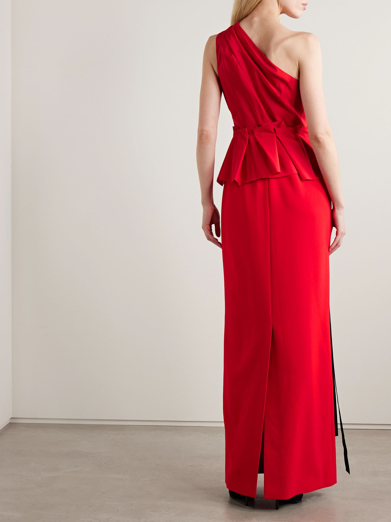 One-shoulder grosgrain-trimmed gathered crepe gown Red - 3