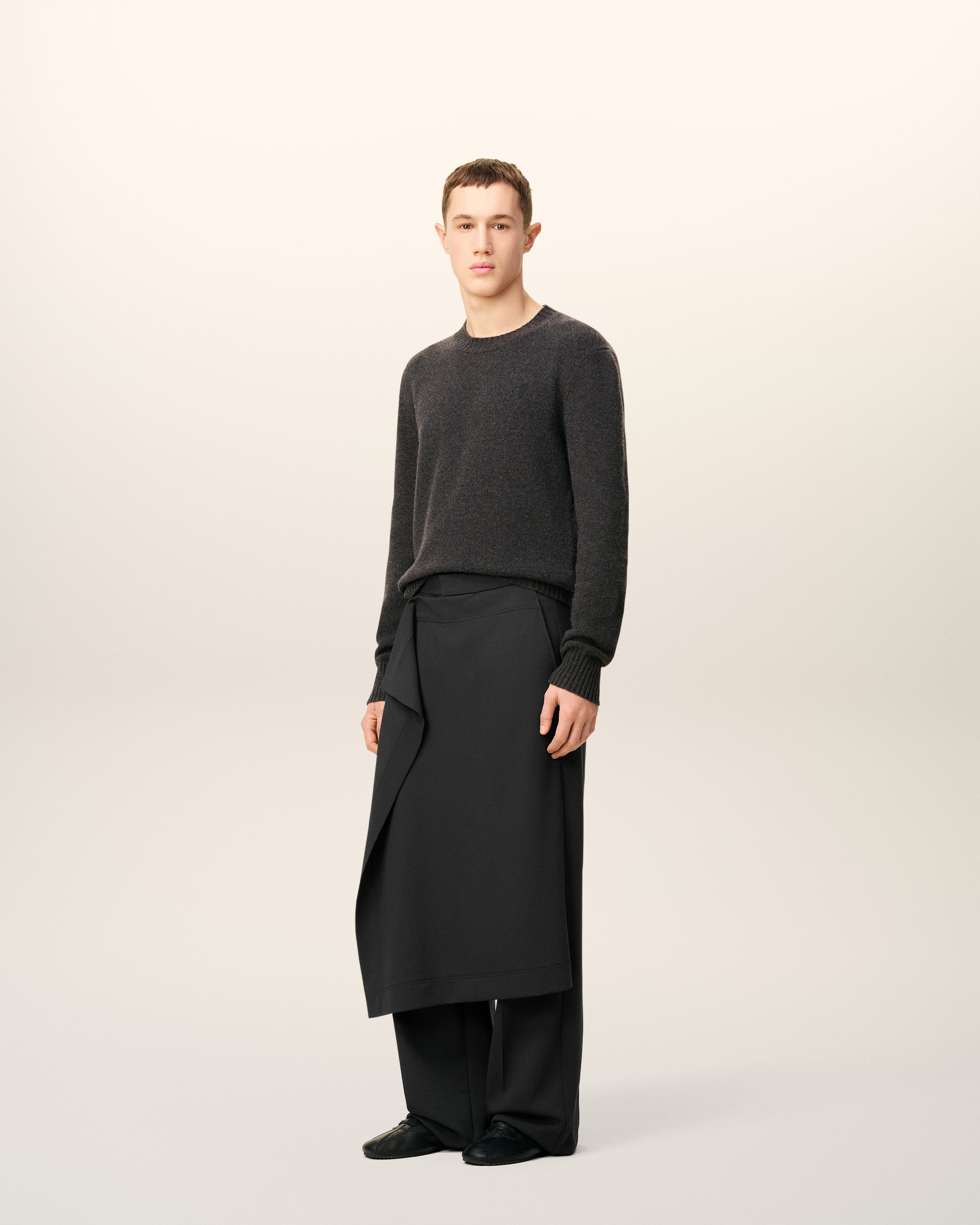 BLACK WOOL PANEL LARGE TROUSERS - 6