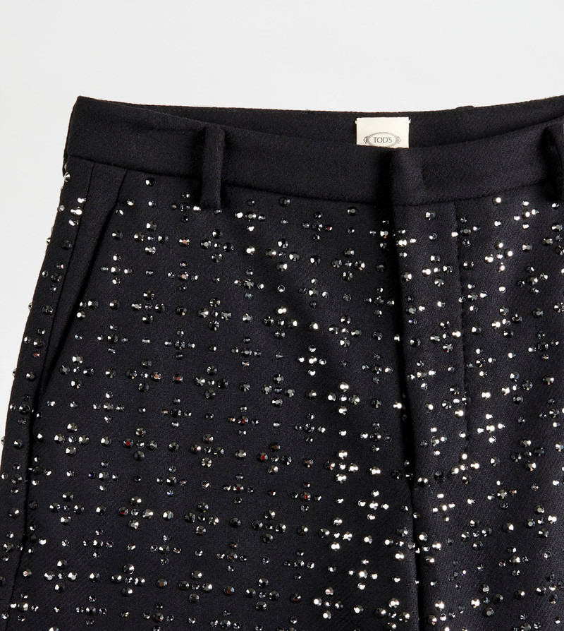 BERMUDA SHORTS WITH RHINESTONES - BLACK 6