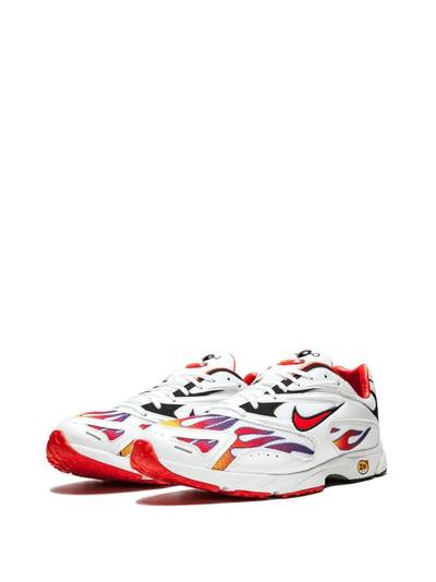 Nike x Supreme ZM STRK Spectrum PLS sneakers outlook