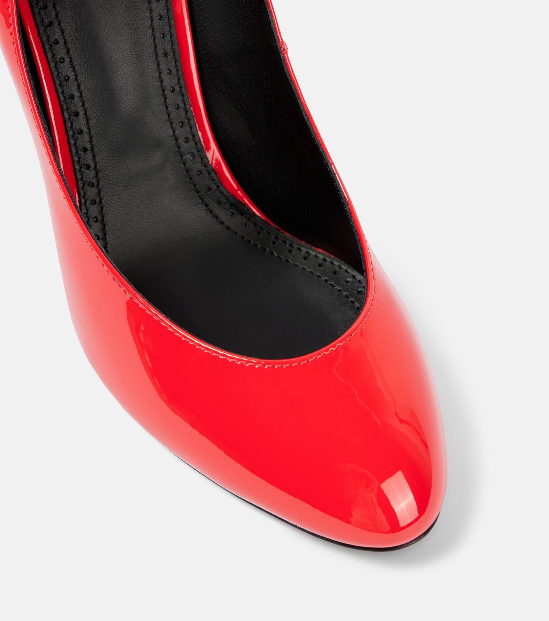 Décolleté patent leather pumps - 5