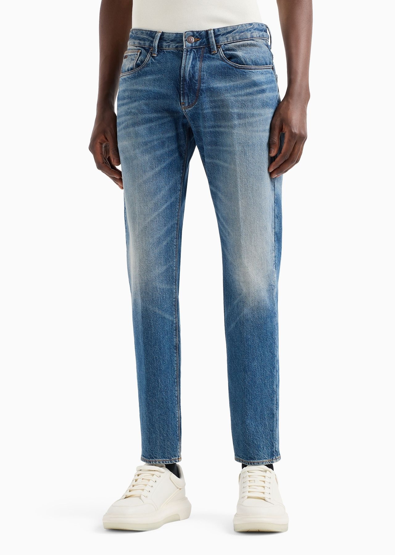 J06 Slim-fit jeans in rinse-wash stretch denim with dirty-effect treatment - 2