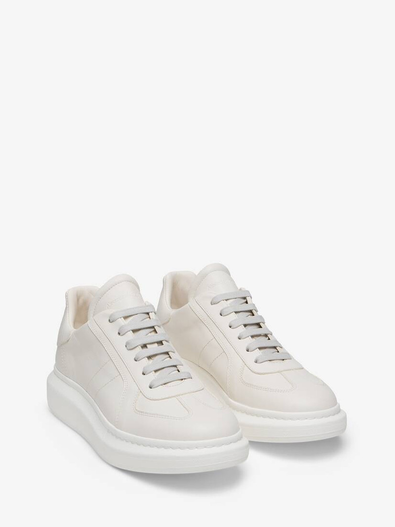 Oversized Retro Sneaker 2