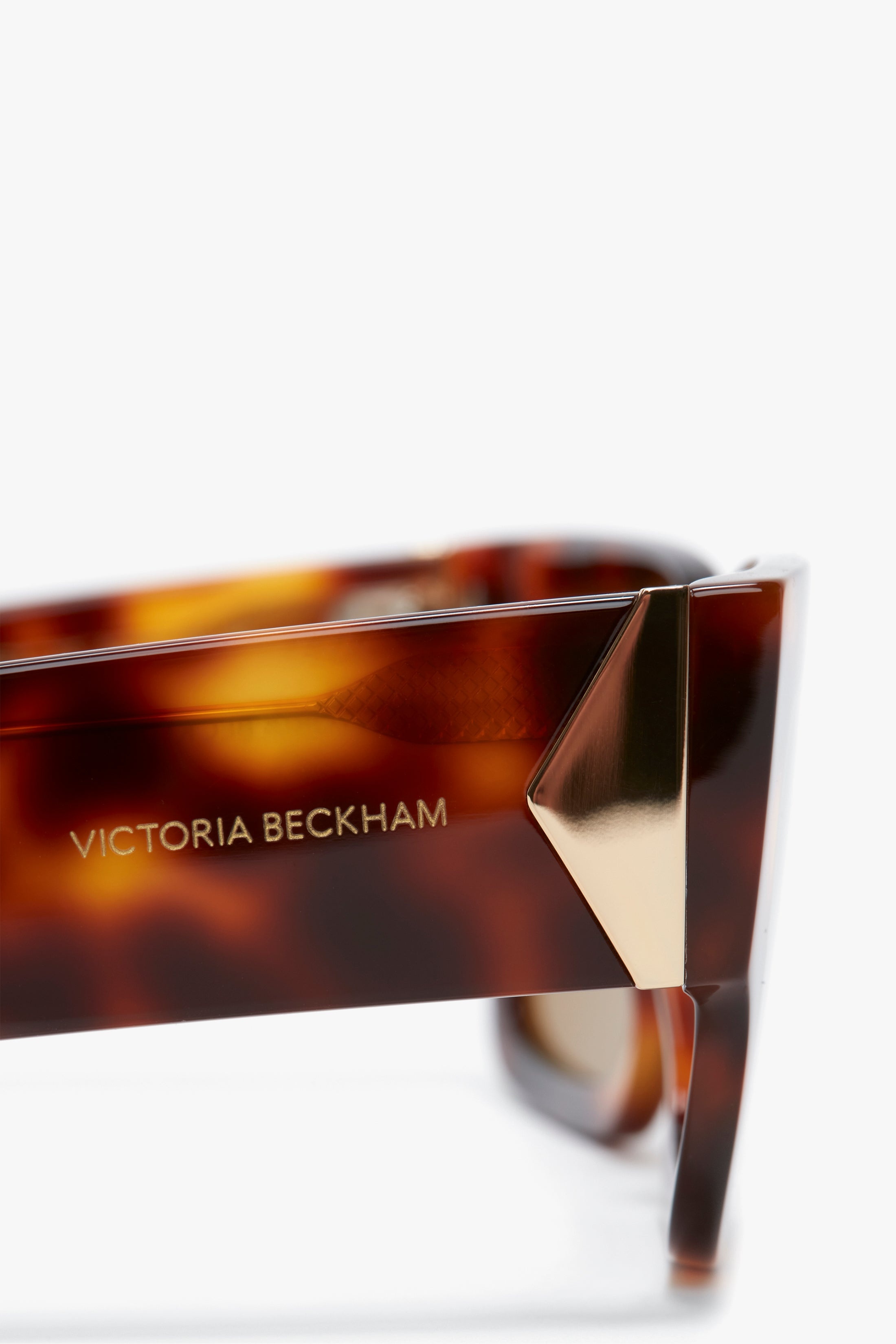 V Plaque Rectangular Frame Sunglasses In Tortoise - 5