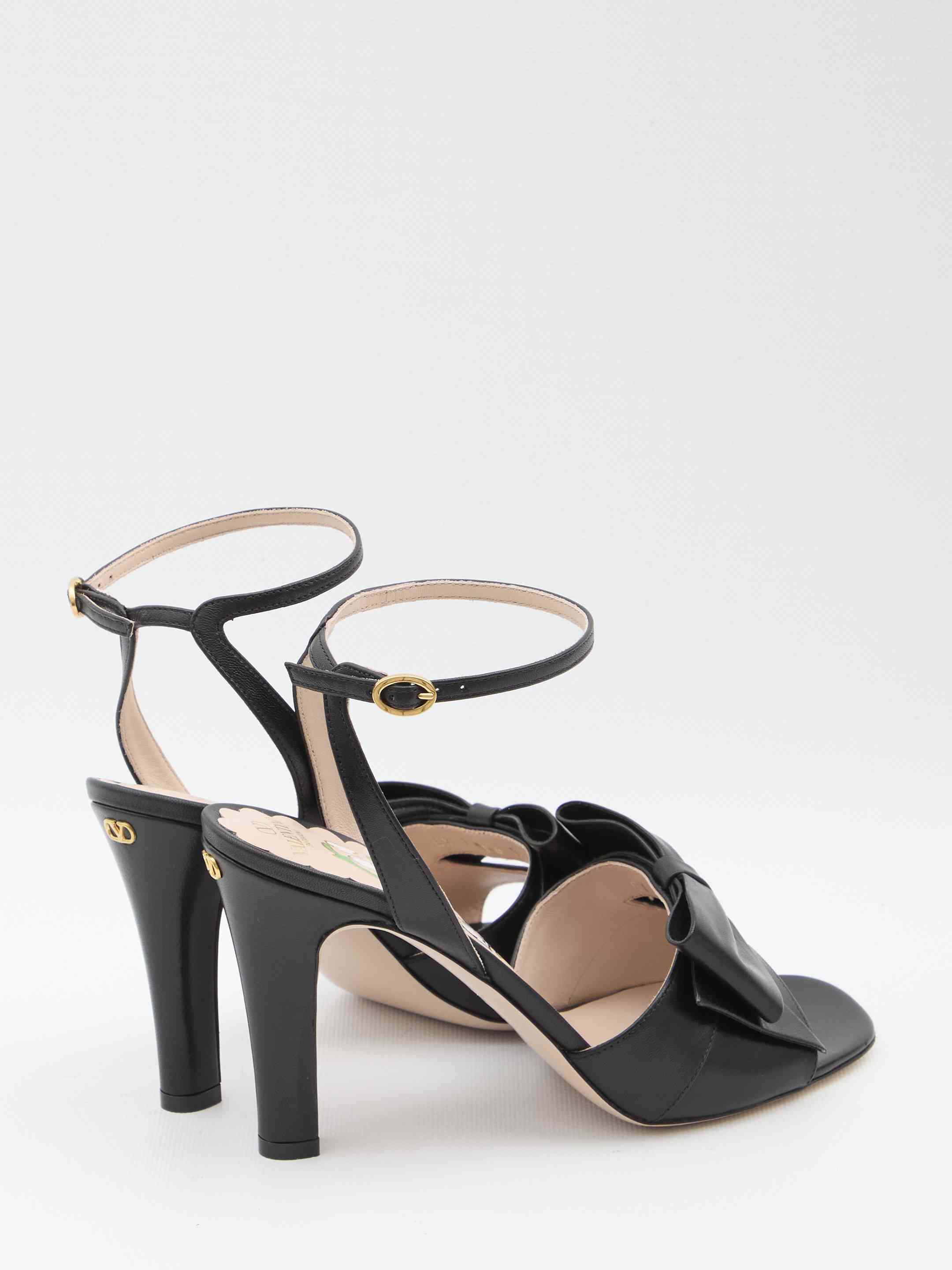 Valentino Garavani Women Décolleté Bowow Slingback - 3