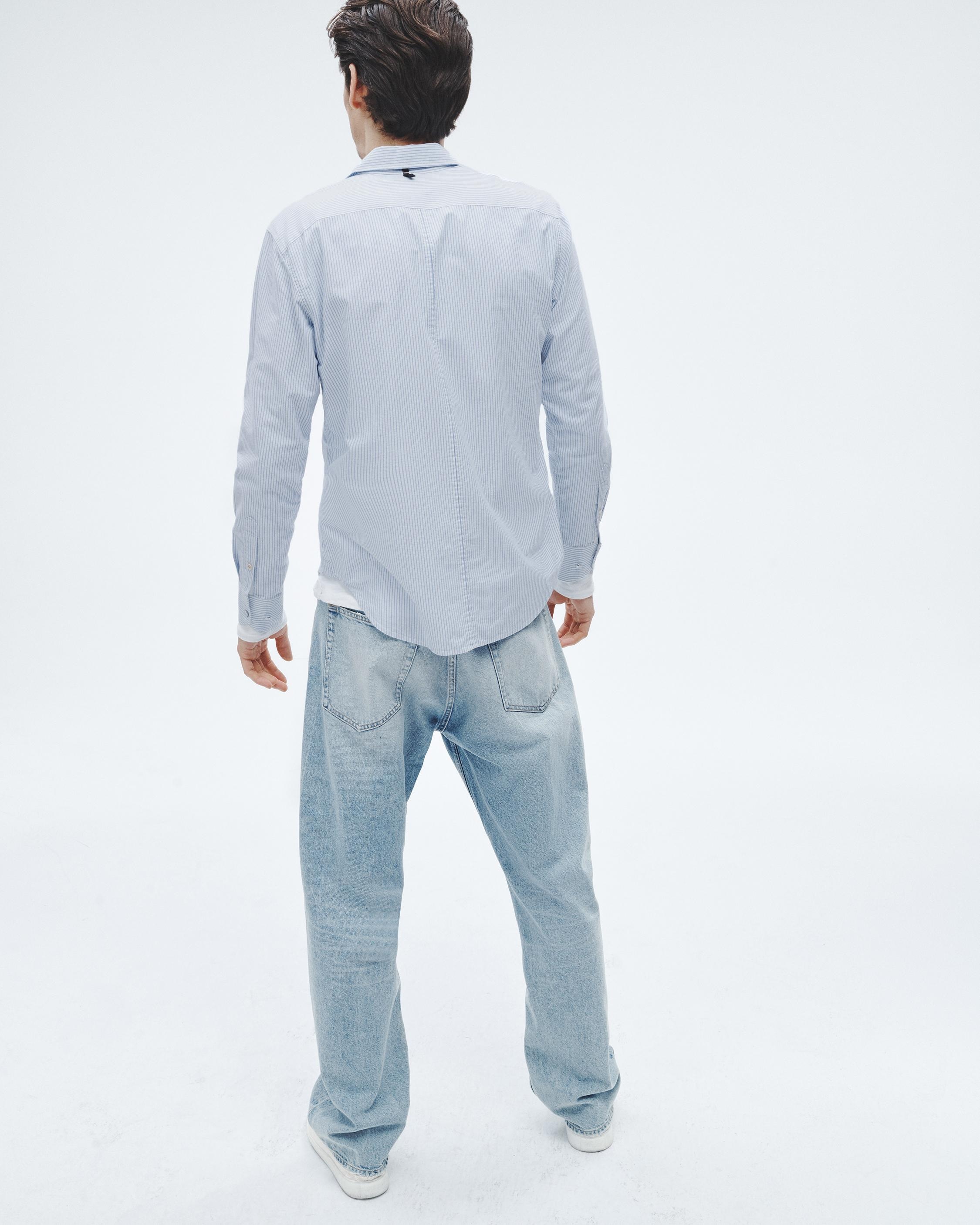 Fit 4 - Skylight
Straight Fit Authentic Rigid Jean - 5