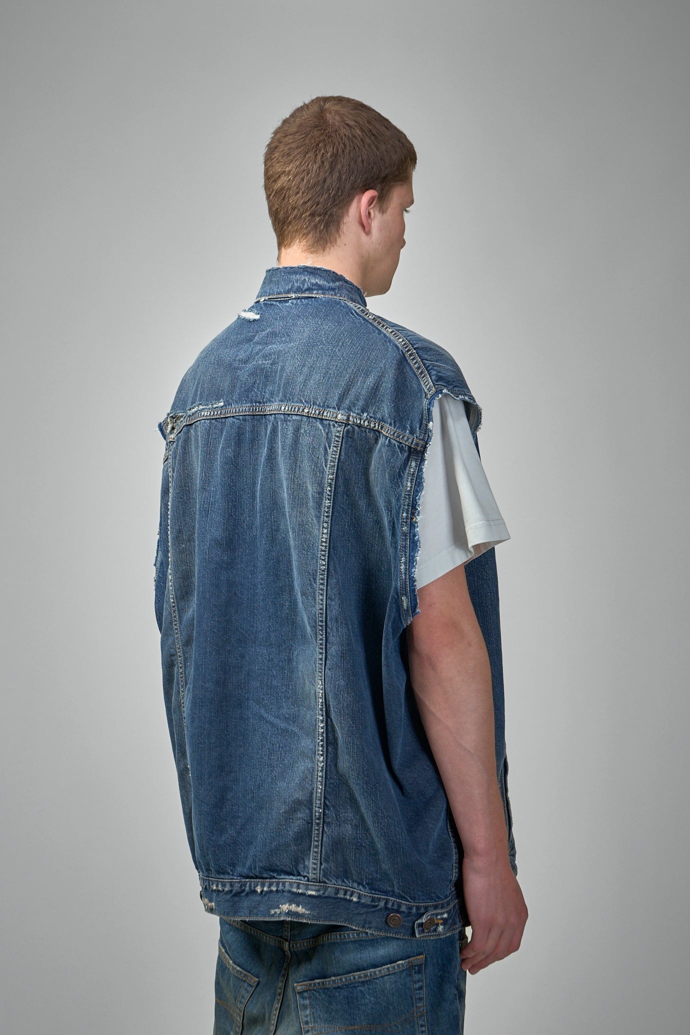 Sleeveless Jacket - 3