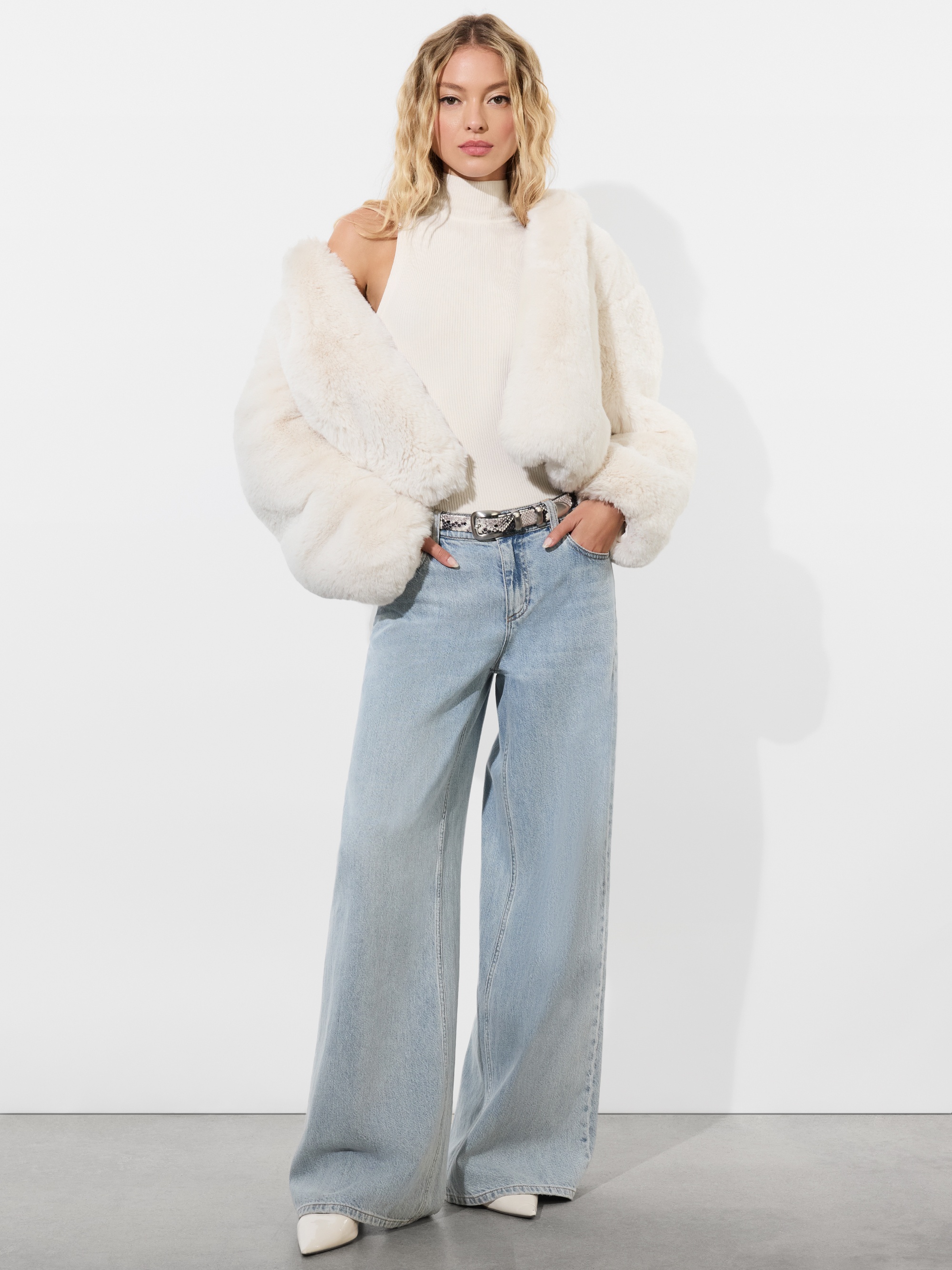 ROWE CROPPED FAUX FUR BOMBER JACKET WITH HOOD - 3