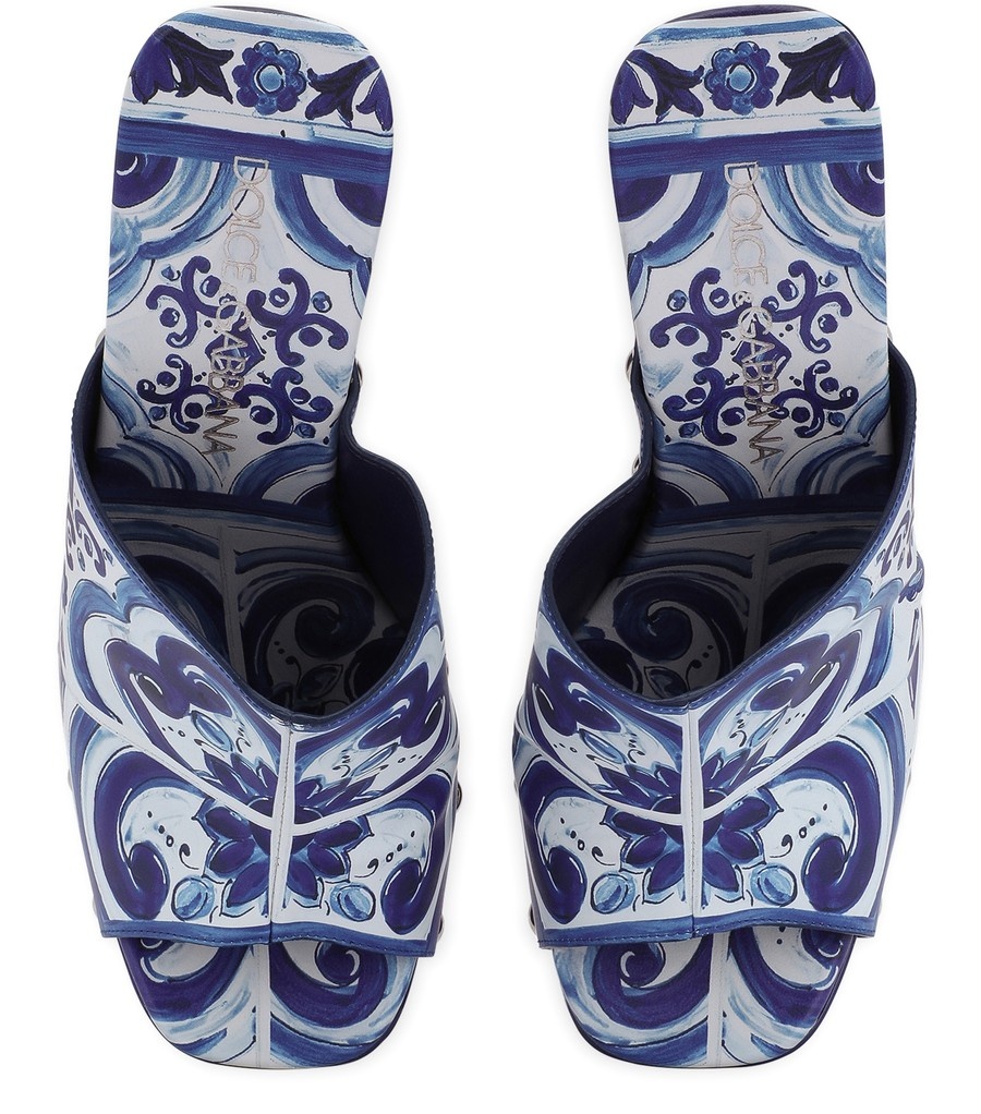 Majolica-print polished calfskin clogs - 4