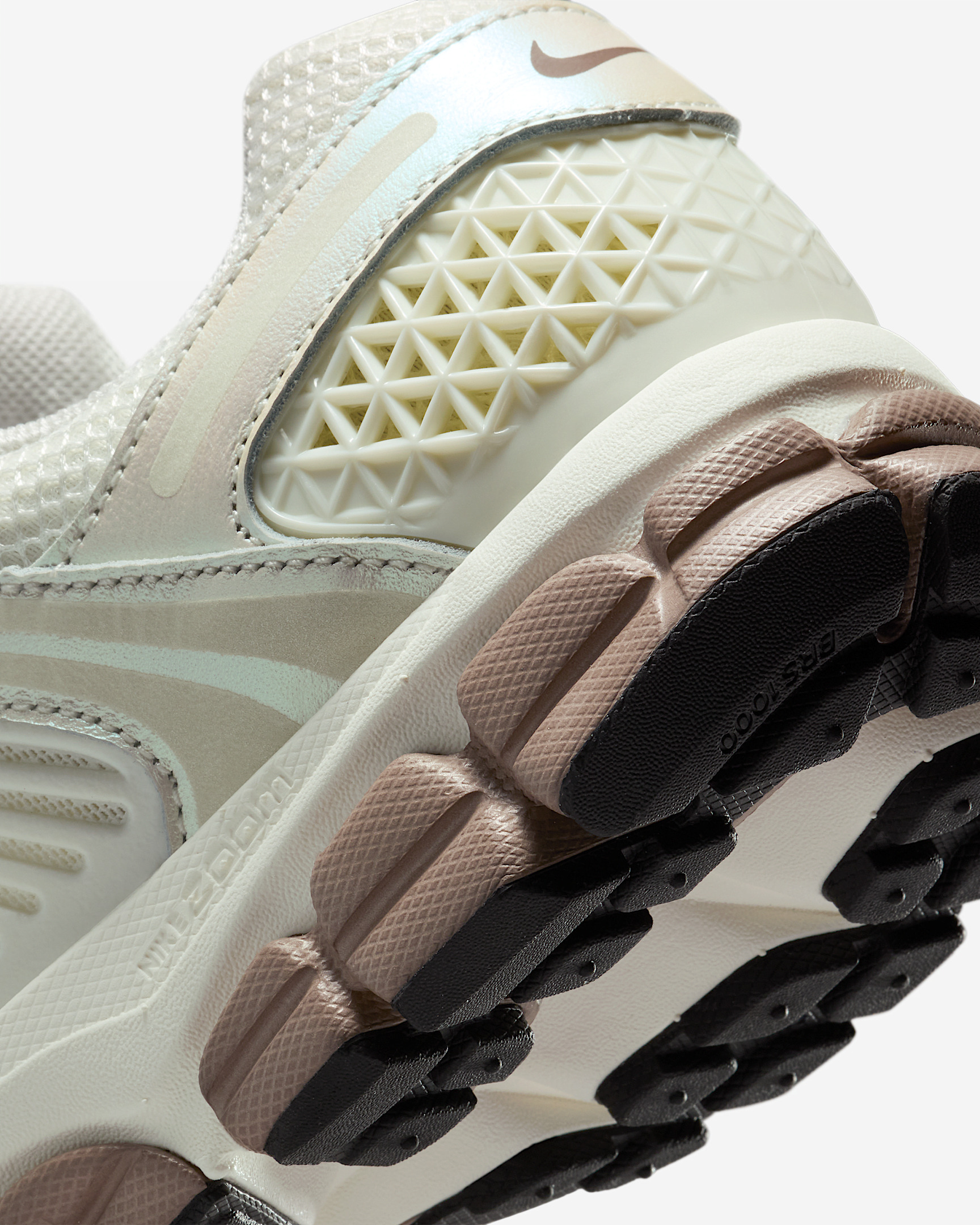 Nike Zoom Vomero 5 Women's Shoes - 8