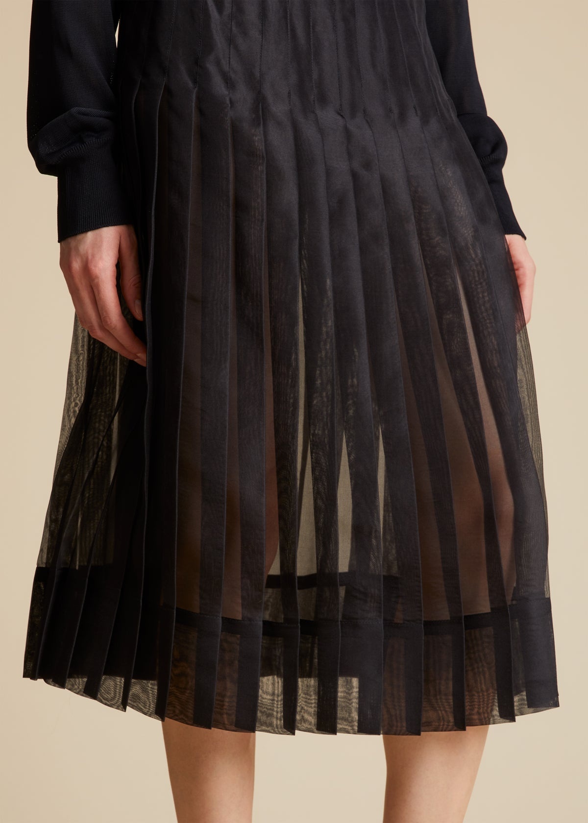 The Tudi Skirt in Black - 4