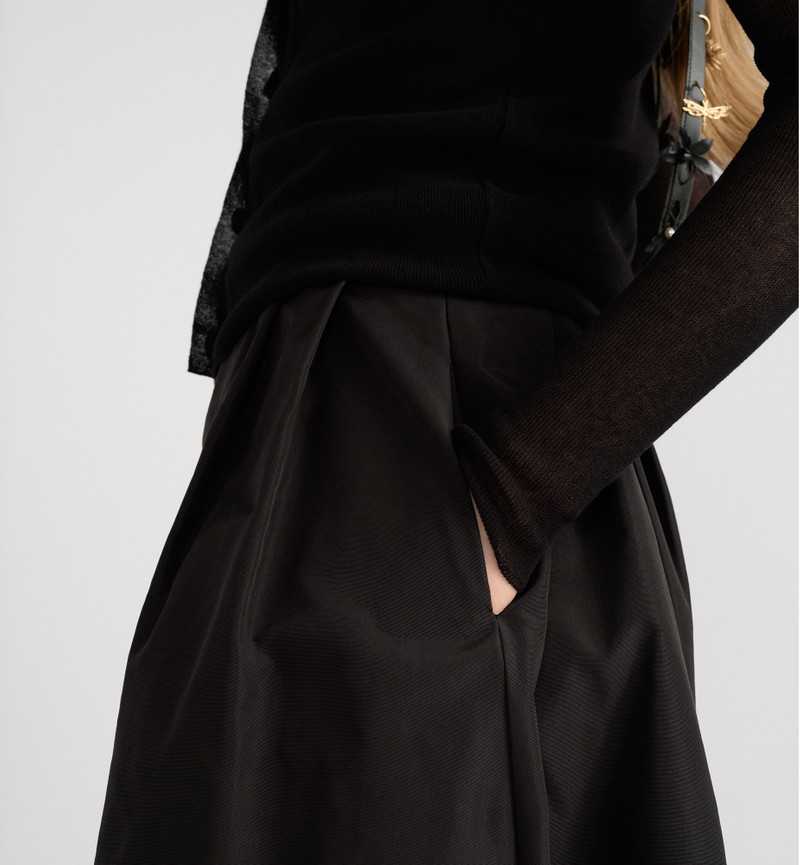 Mid-Length Flared Skirt 4