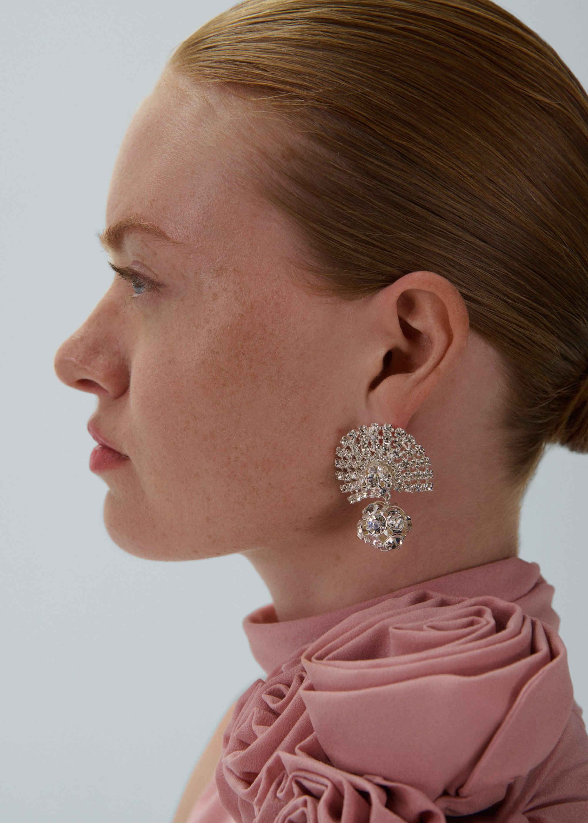 Fan-shaped crystal drop earrings in silver - 2
