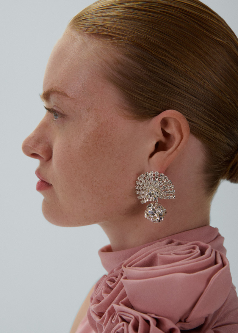 MAGDA BUTRYM Fan-shaped crystal drop earrings in silver outlook
