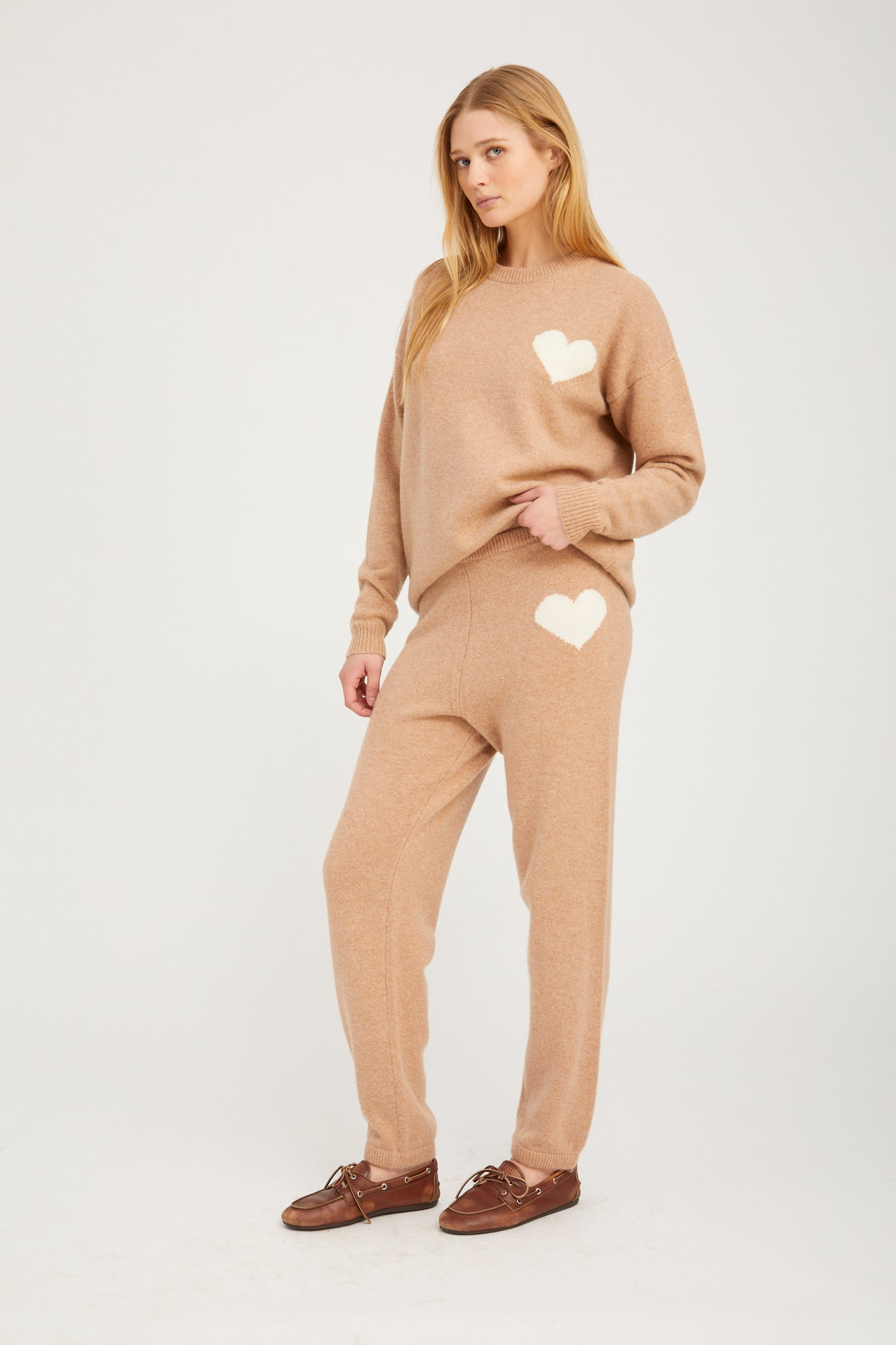 ALMONDINE CASHMERE HEART LOGO SWEATPANTS - 3