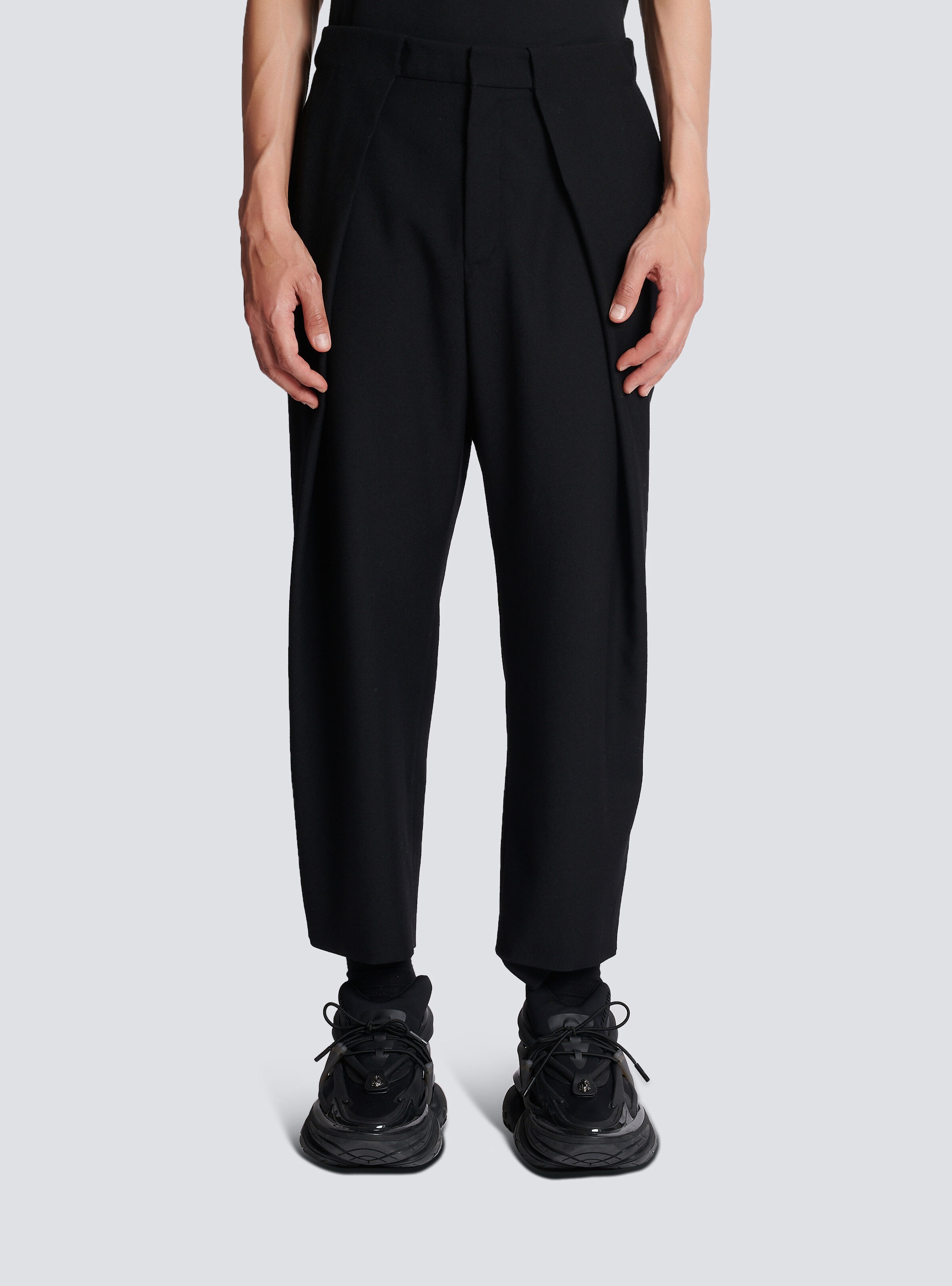 Wool trousers with pleated hem - 5