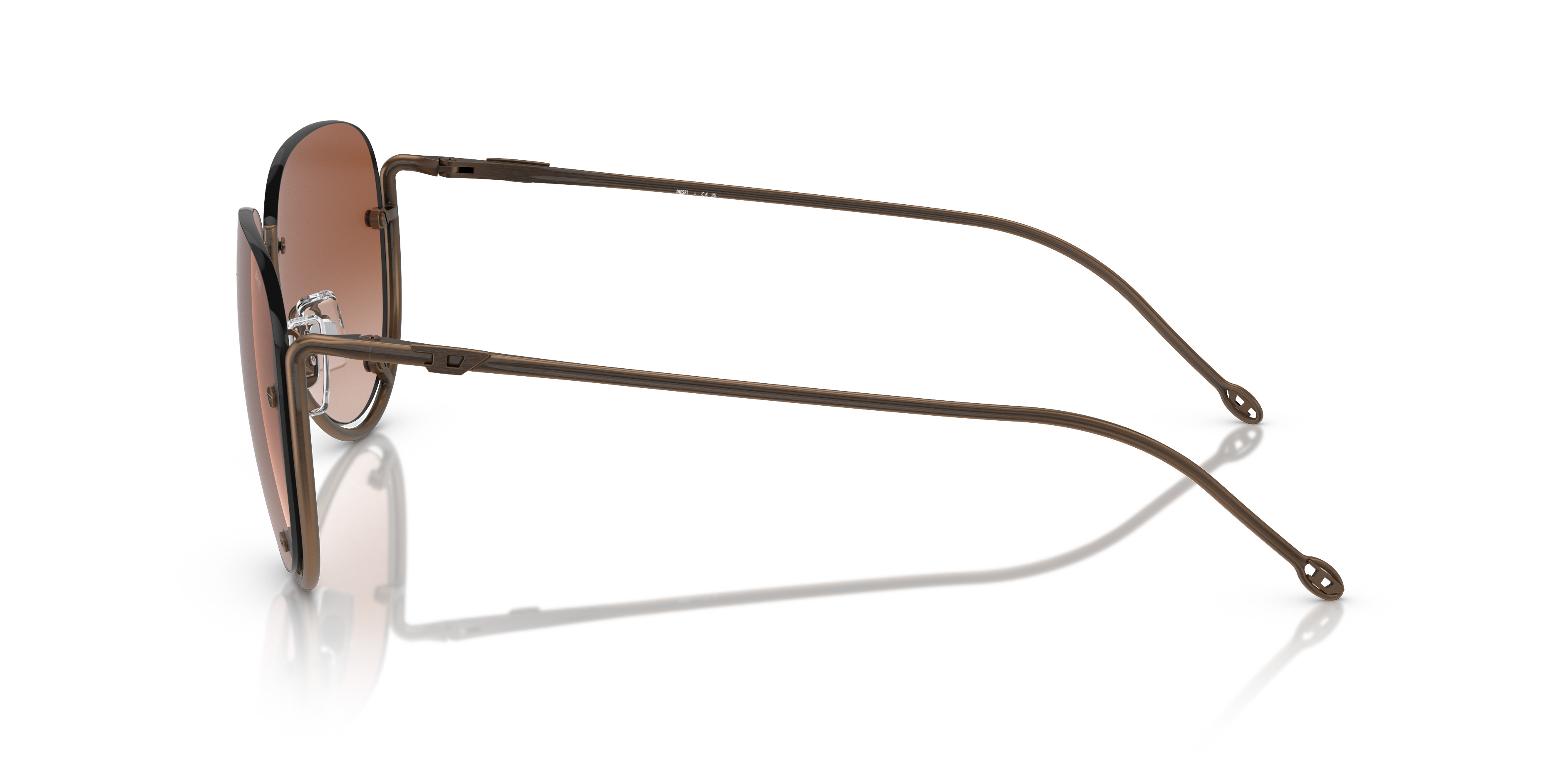 DL1003 - 3