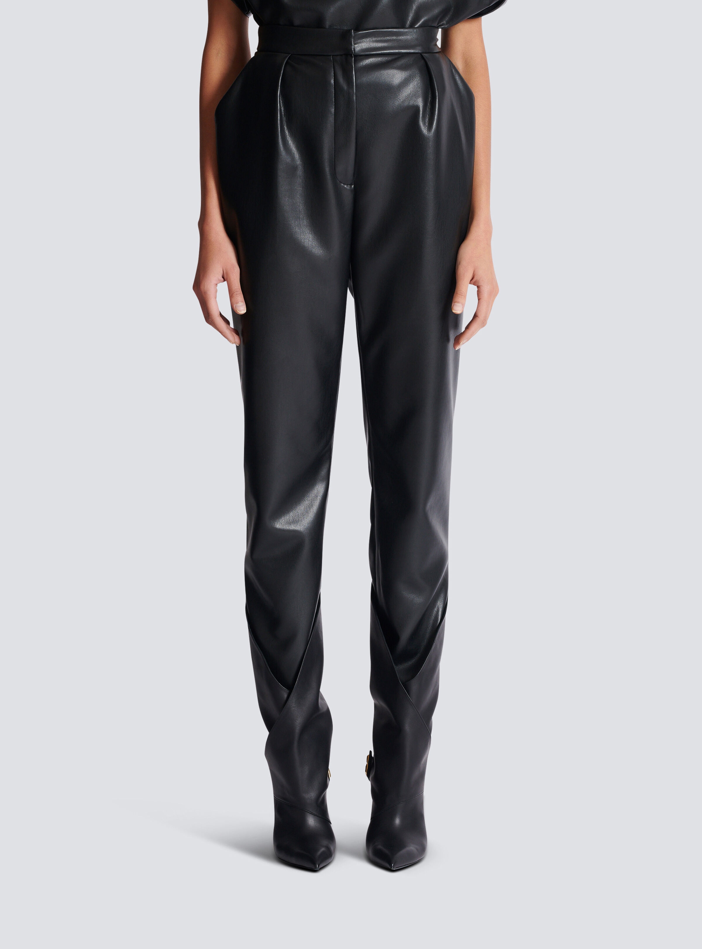 High-waisted faux leather trousers - 5