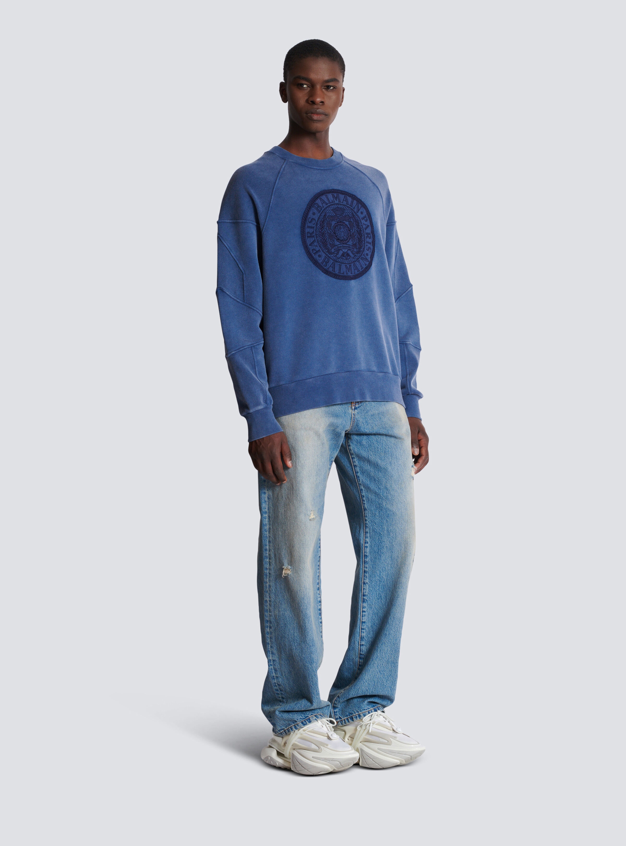 BALMAIN ロコ ティテル クルネック スウェットシャツ 【関税込】 BALMAIN - Bロゴ シルバープリント クルーネックスウェット