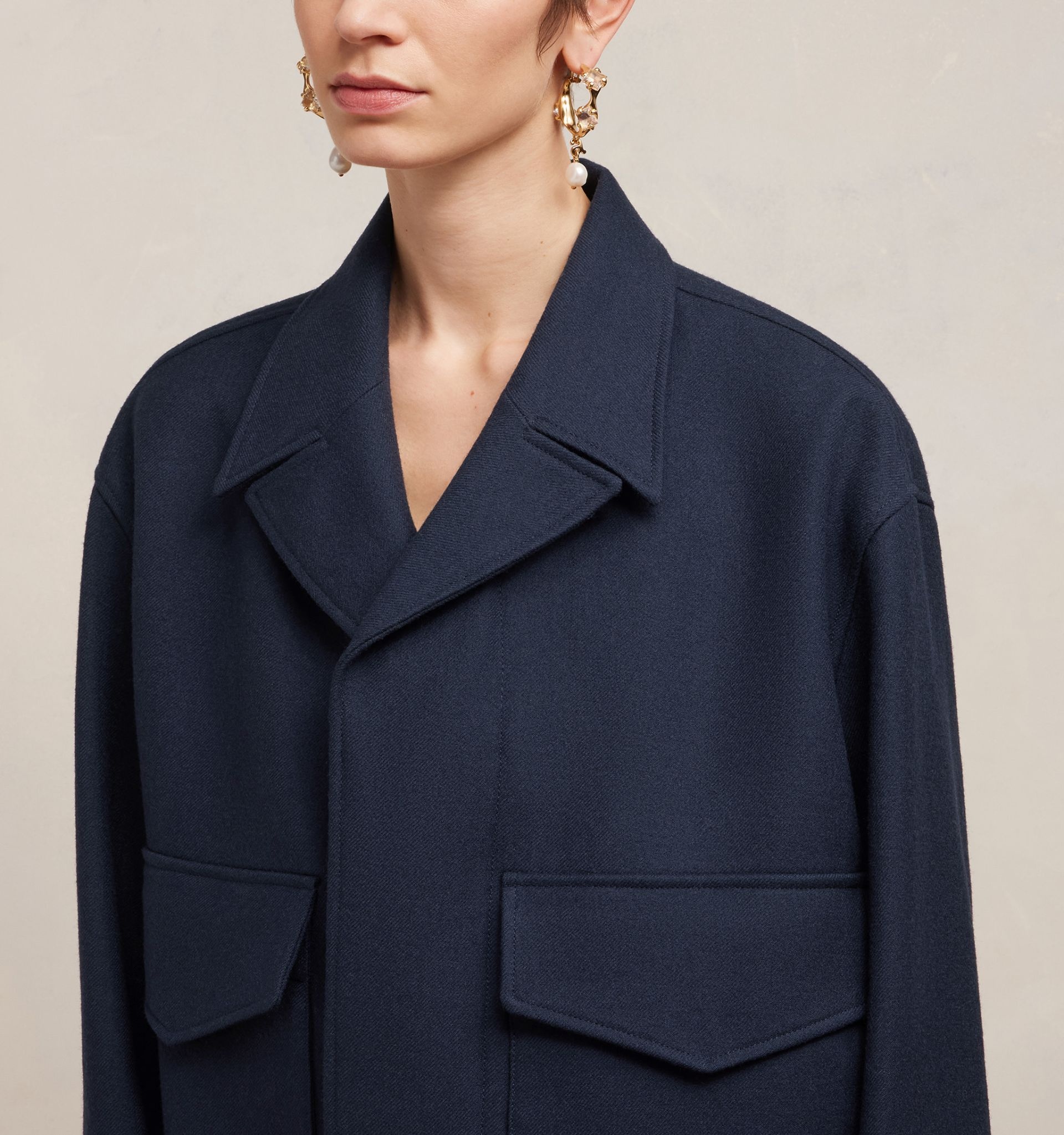 Oversize Buttoned Jacket - 7