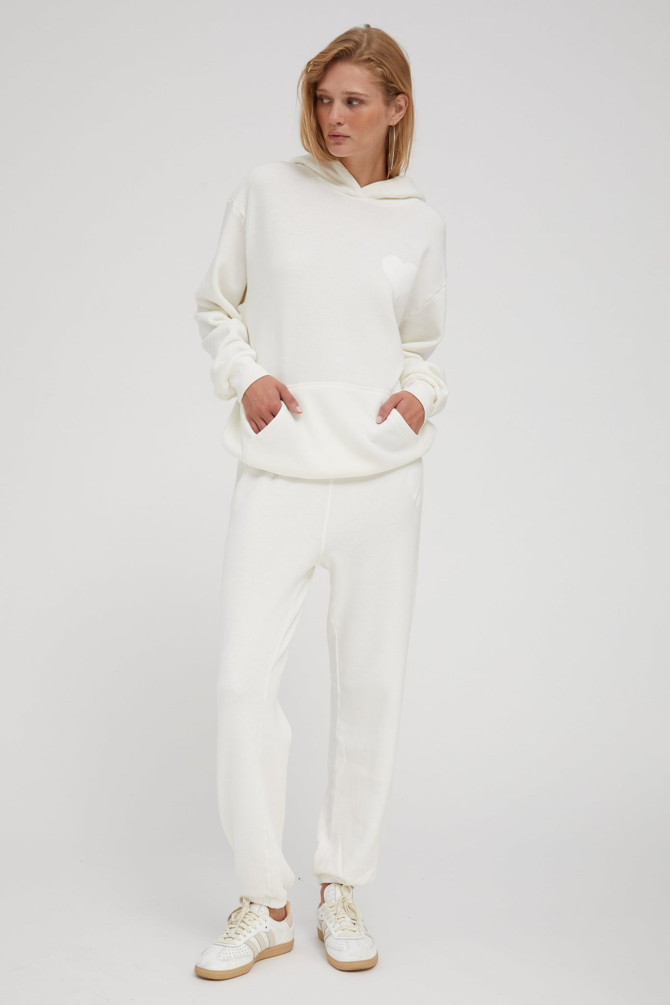 WHITE HEART SWEATPANTS - 2