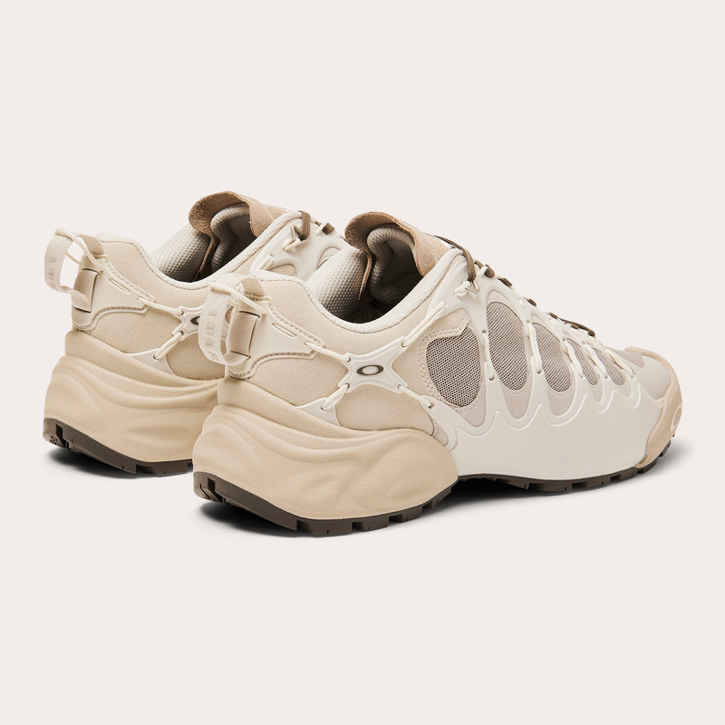 Oakley Factory team Ibex 4