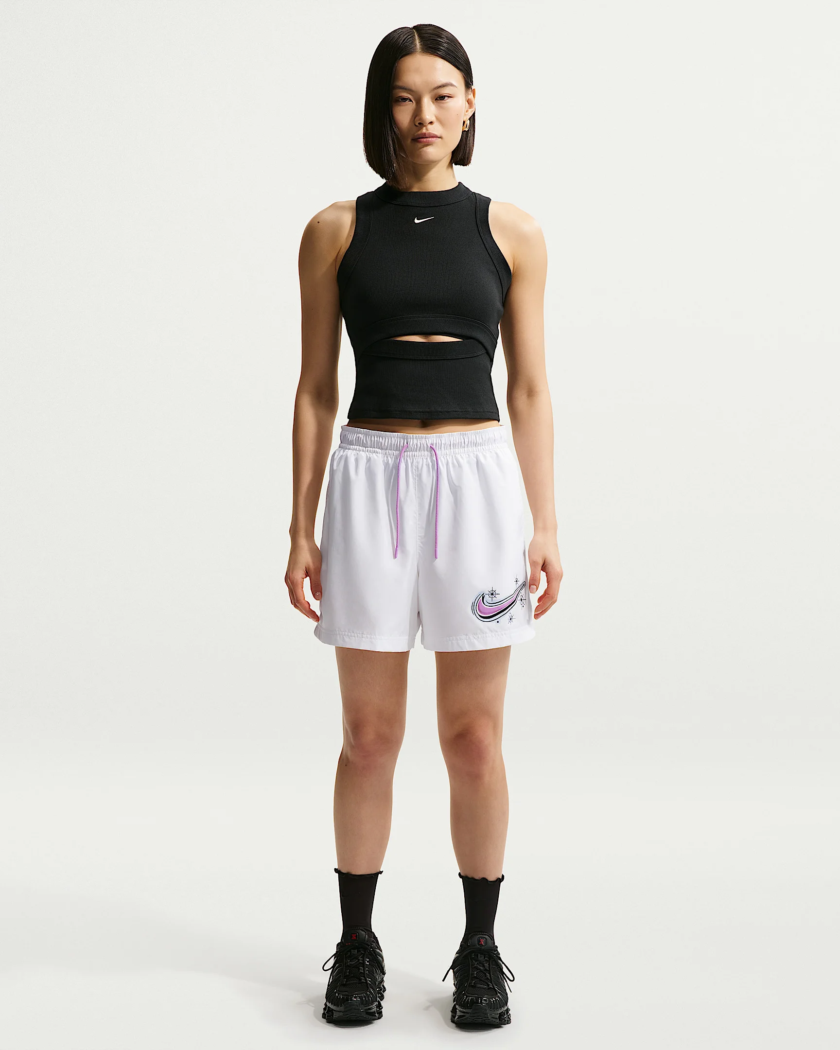 Nike Sportswear Essentials Women's Mid-Rise Woven Shorts - 1