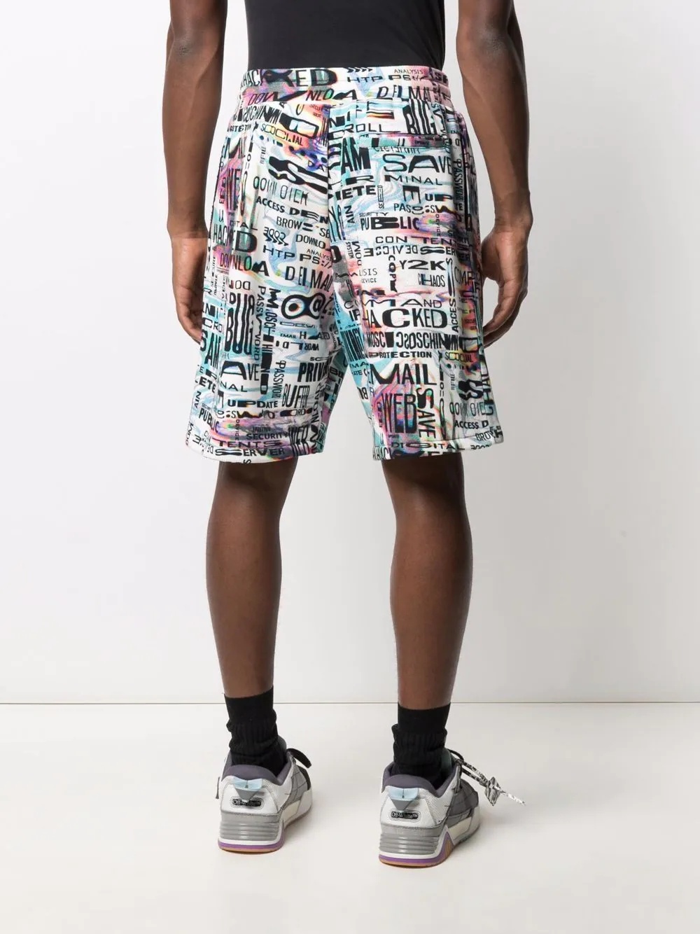 graphic-print knee-length shorts - 4