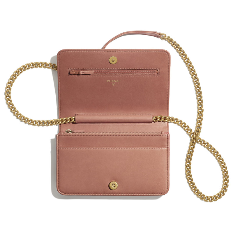 BOY CHANEL Wallet on Chain 3