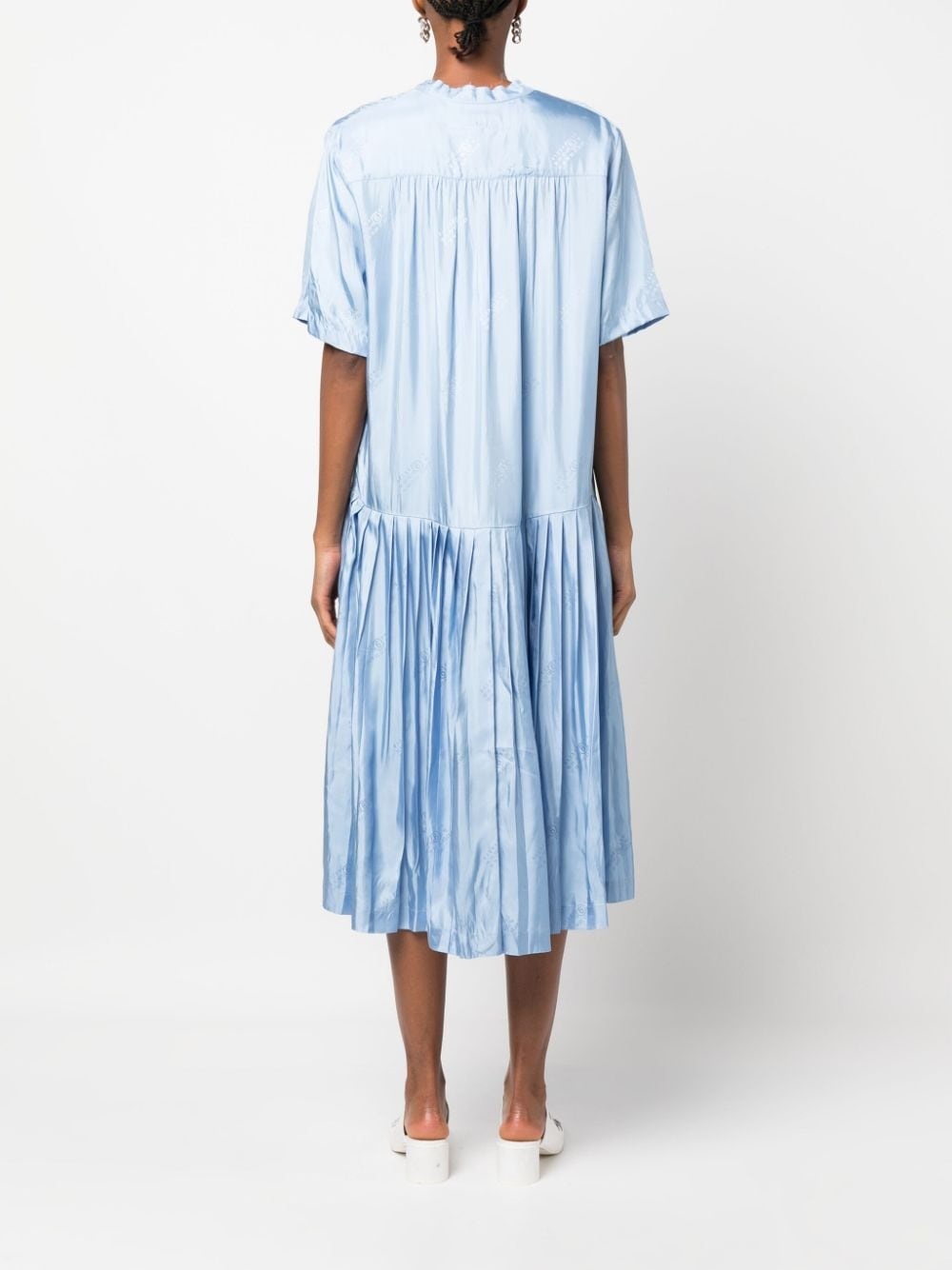 V-neck pleated midi dress - 4