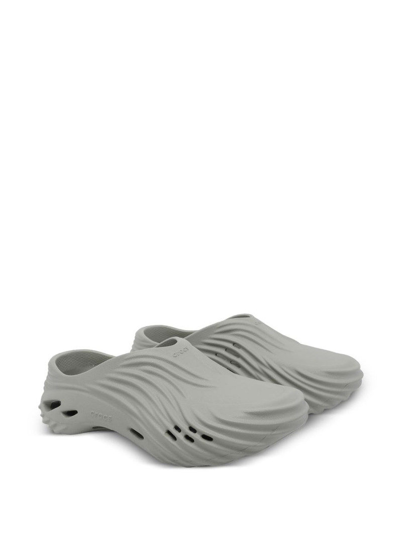 crocs U-shaped Echo Wave slides outlook