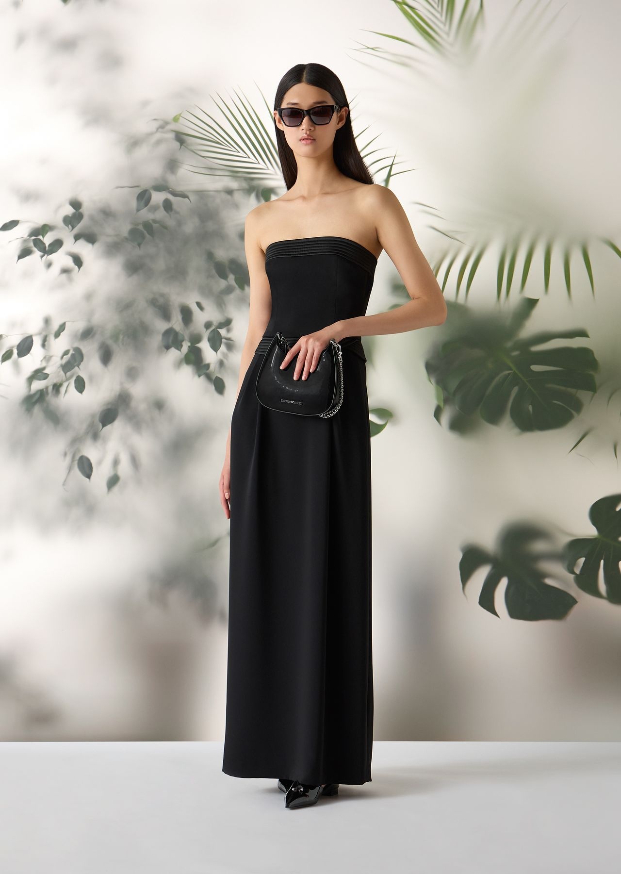 Strapless long dress in technical crêpe with quilted details - 6