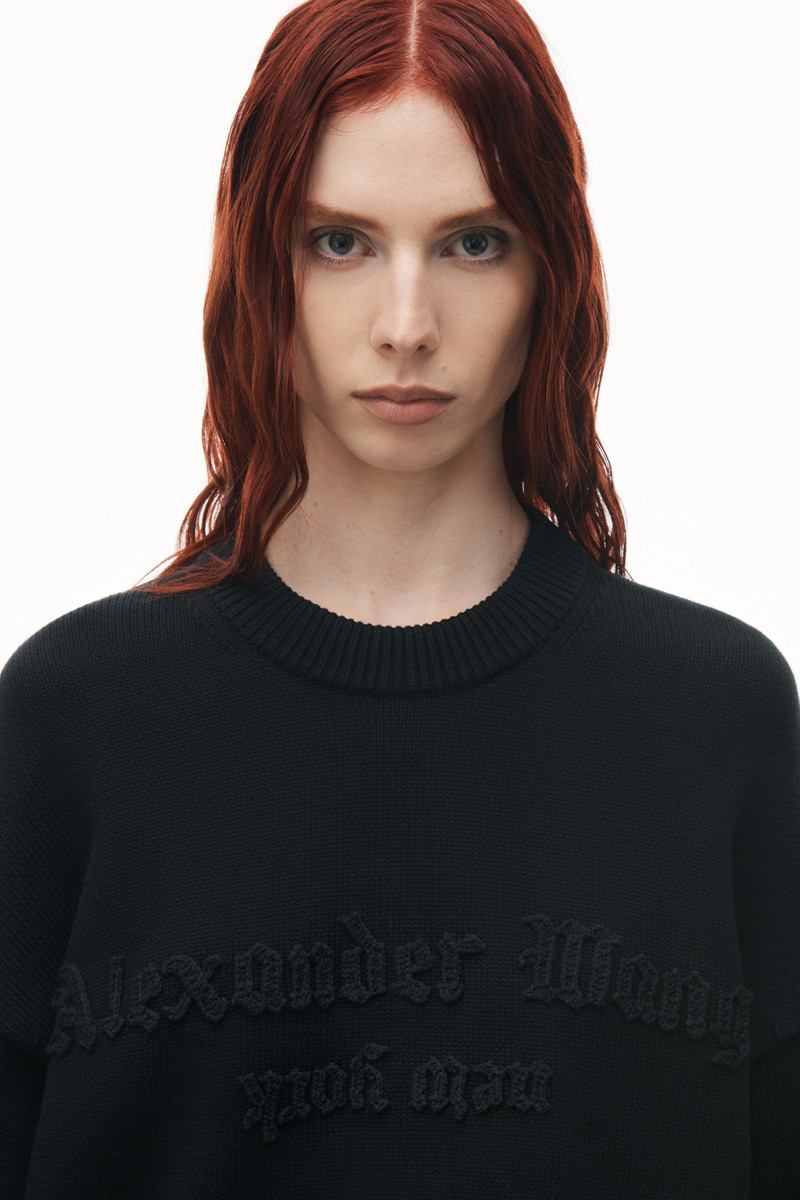 Pullover with hand crochet logo 5