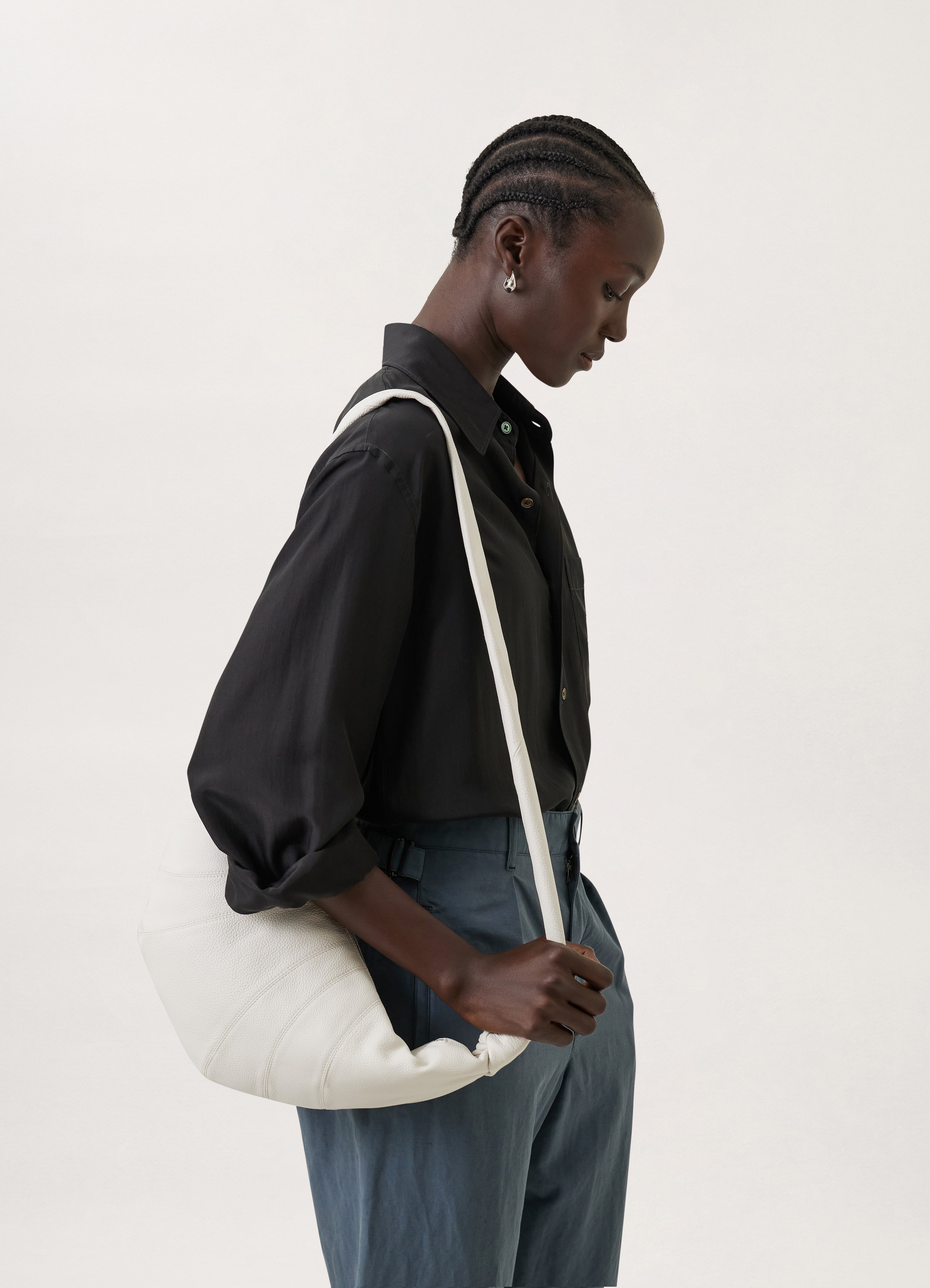 Lemaire｜ (MEDIUM CROISSANT BAG (BG0001 LL0018 503)) Black Medium Croissant Bag | LEMAIRE