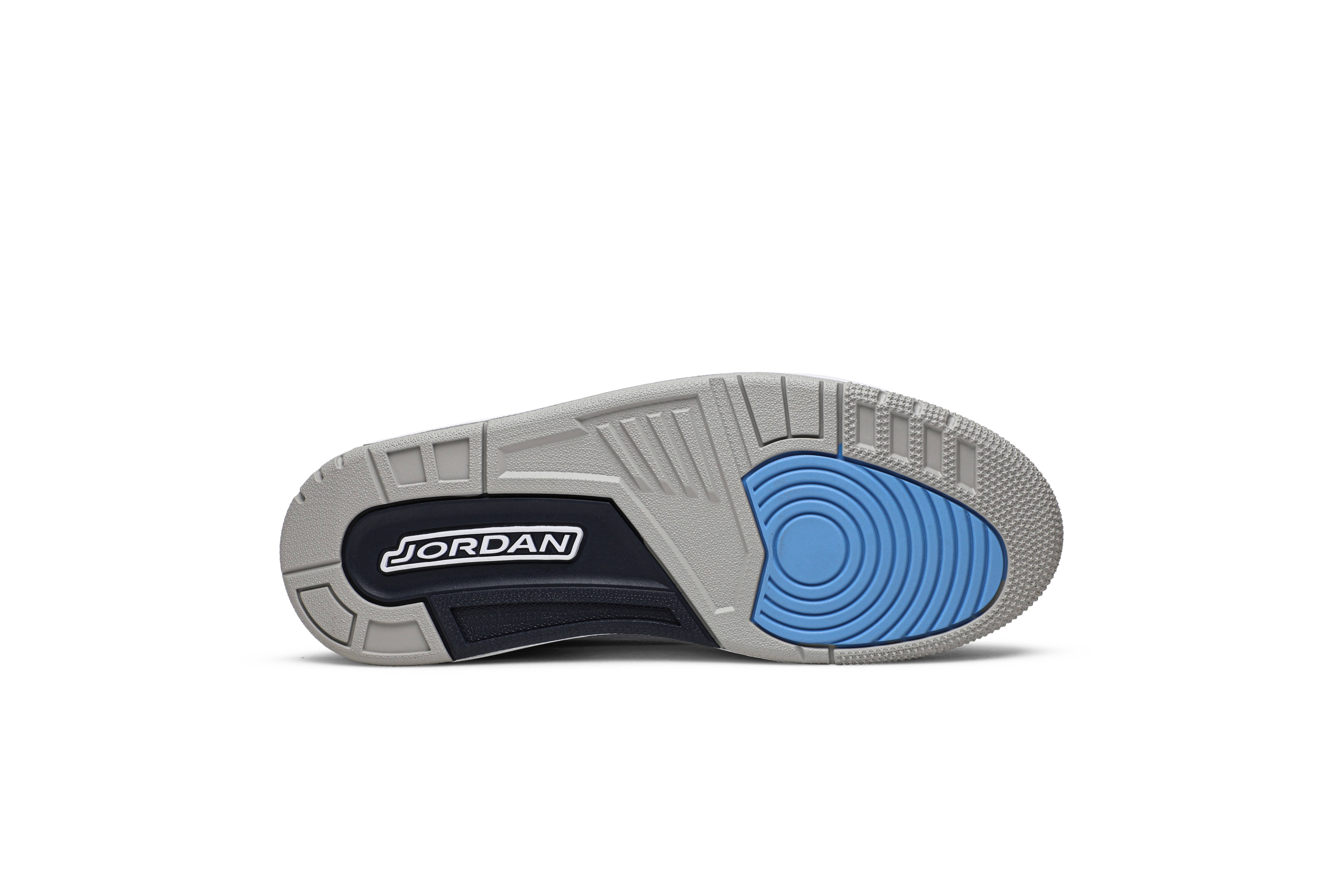 Air Jordan 3 Retro 'UNC' - 4