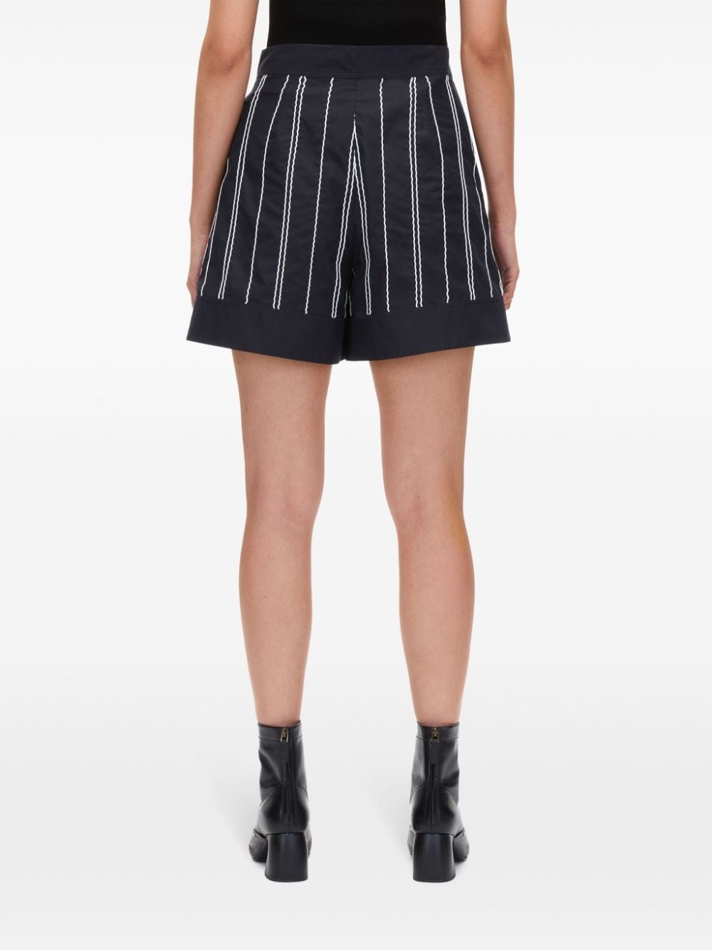 wave-stitching thigh-length shorts - 5