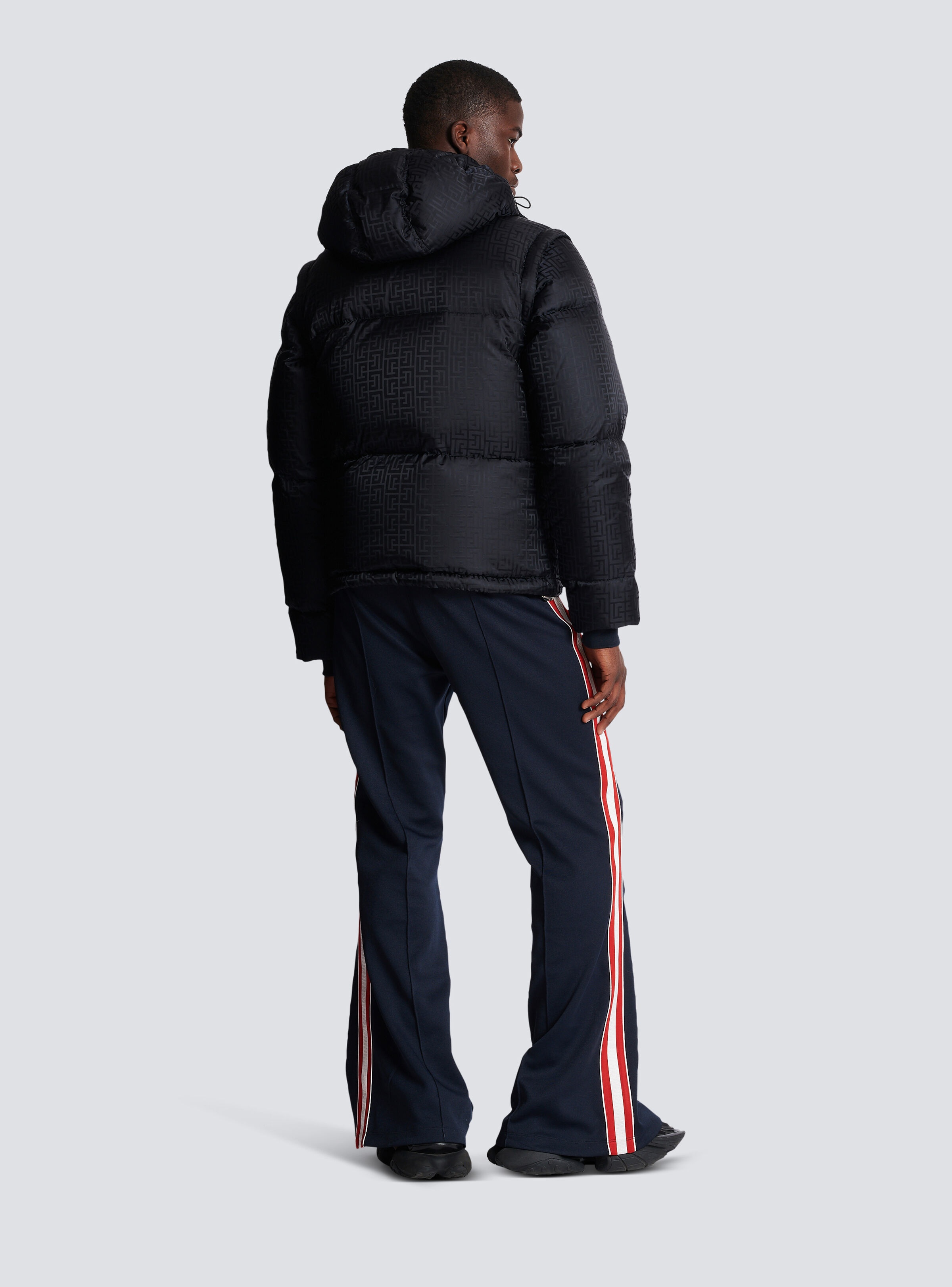 Monogrammed jacquard puffer jacket - 4