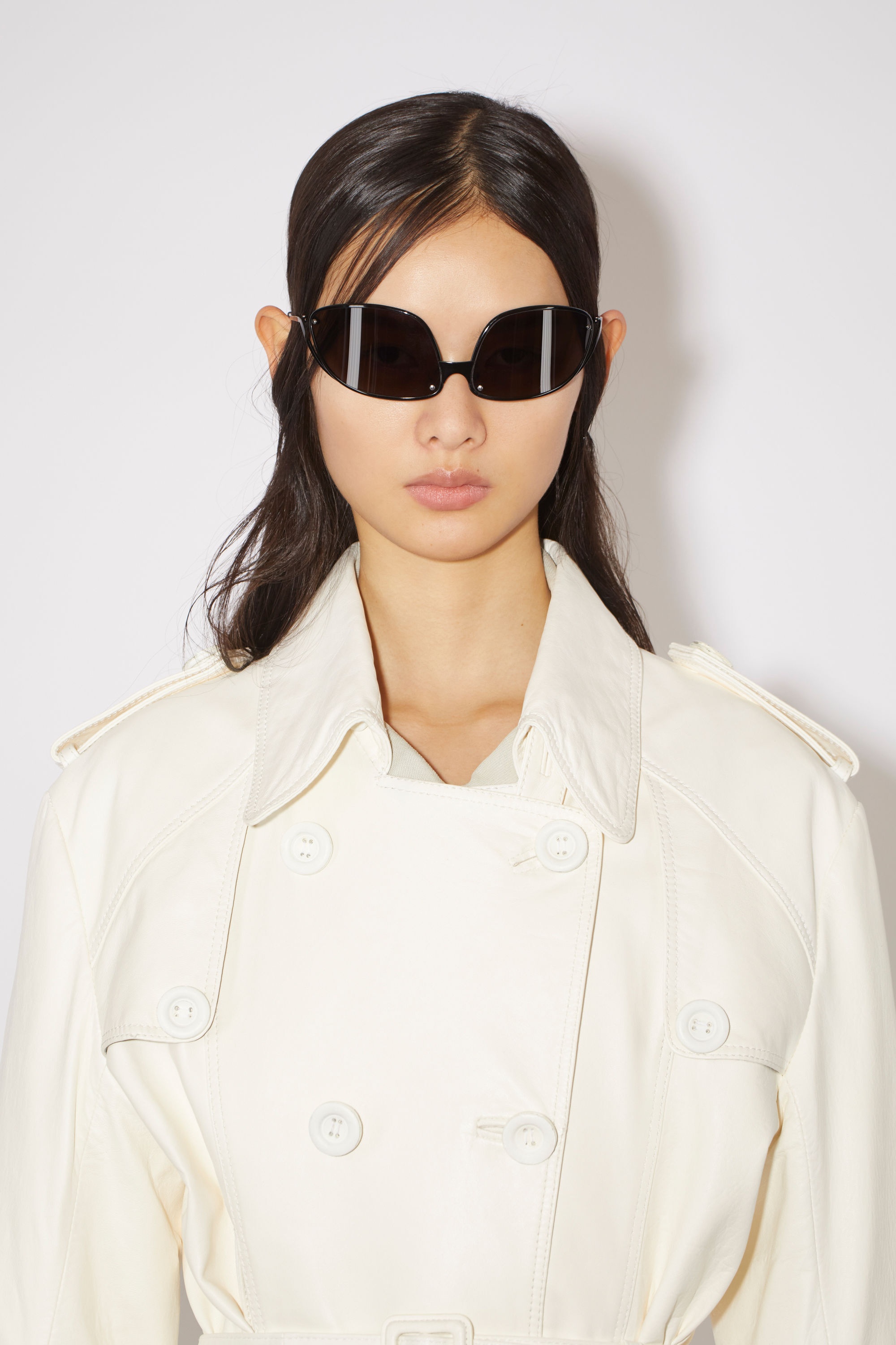 Double-breasted leather trench coat - Off white - 7