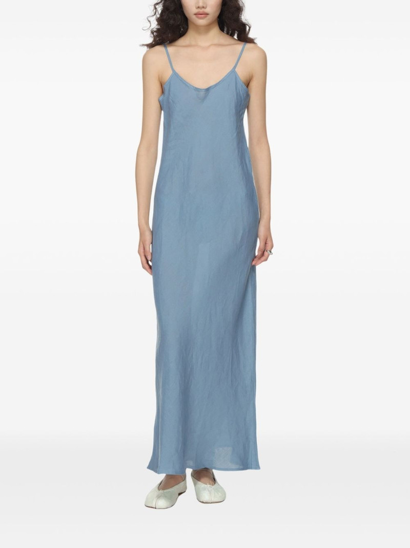 BASERANGE Dydine dress outlook