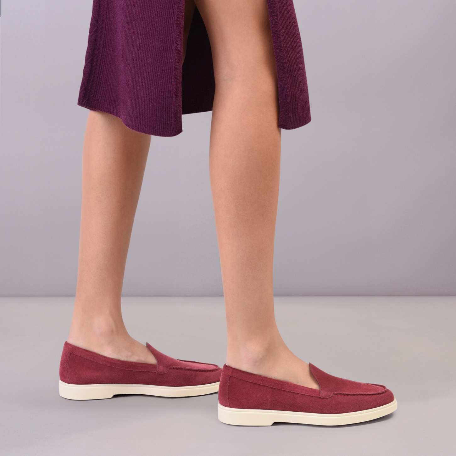 Women's red suede loafer - 2