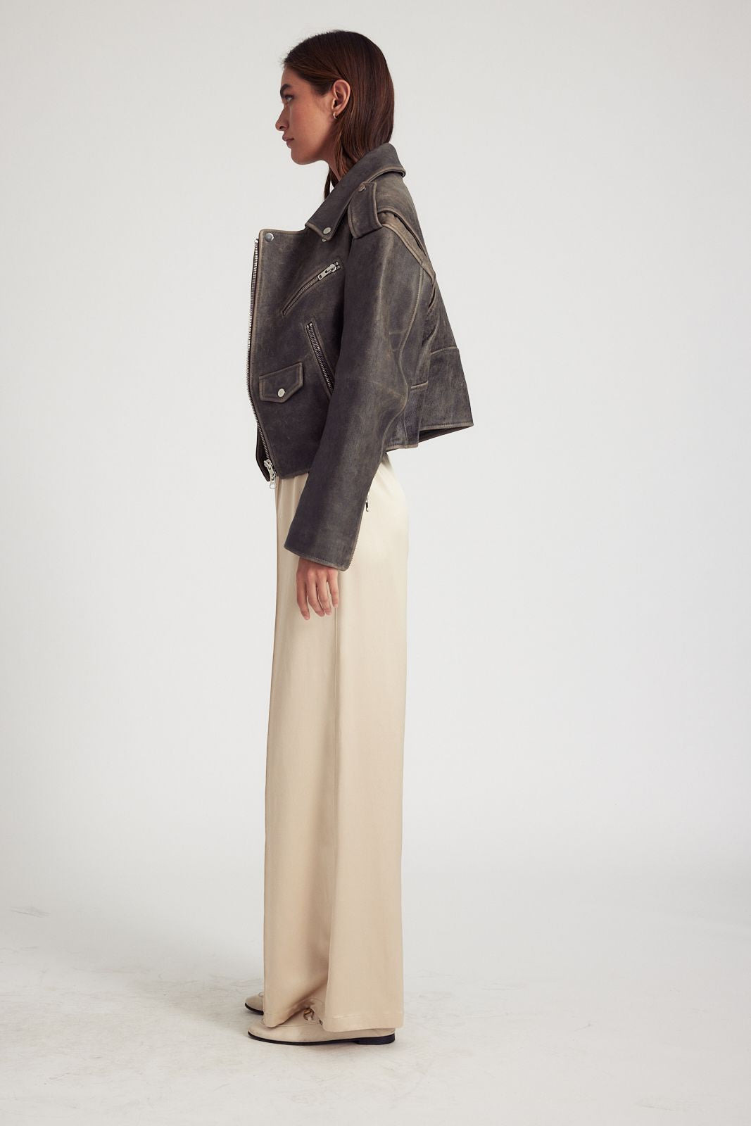 SAND SILK WIDE LEG PINTUCK PANTS - 3